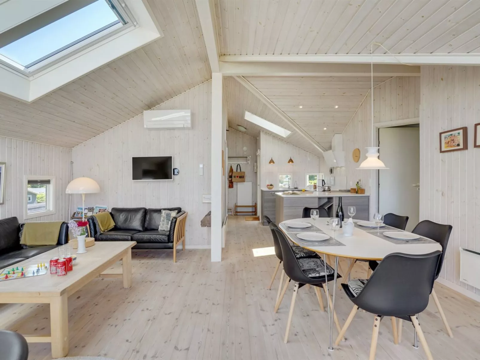 "Diertje" - 10m from the sea-Binnen