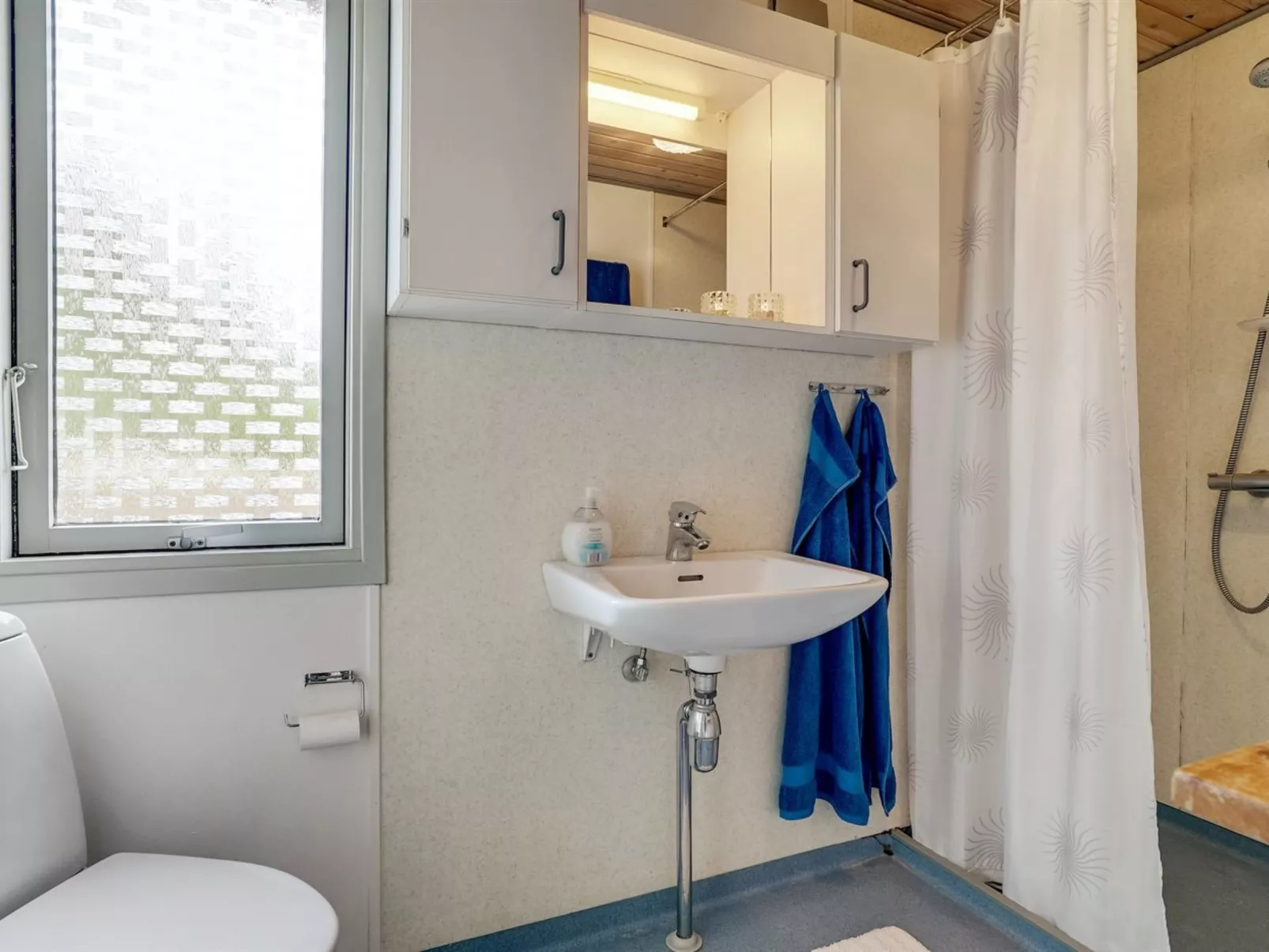 "Hughlek" - 900m from the sea-Binnen