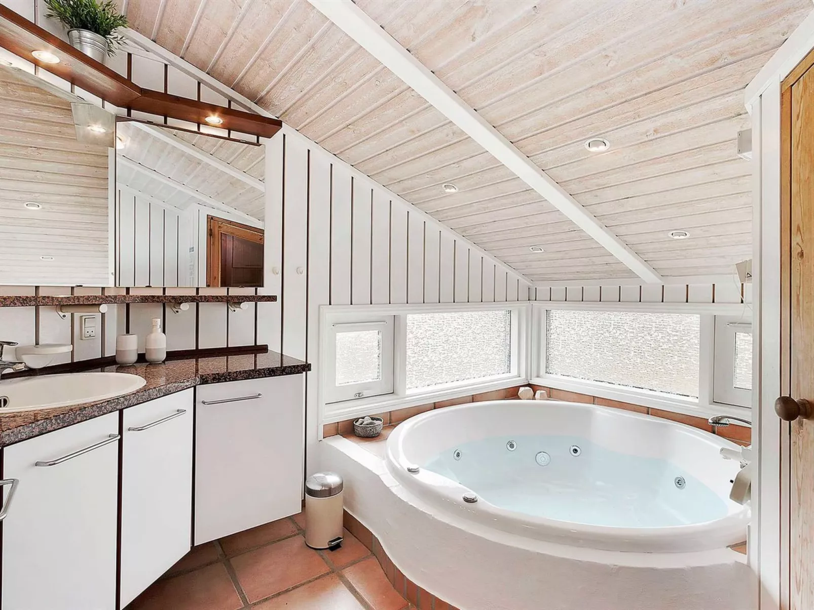 "Frederikka" - 350m from the sea-Binnen