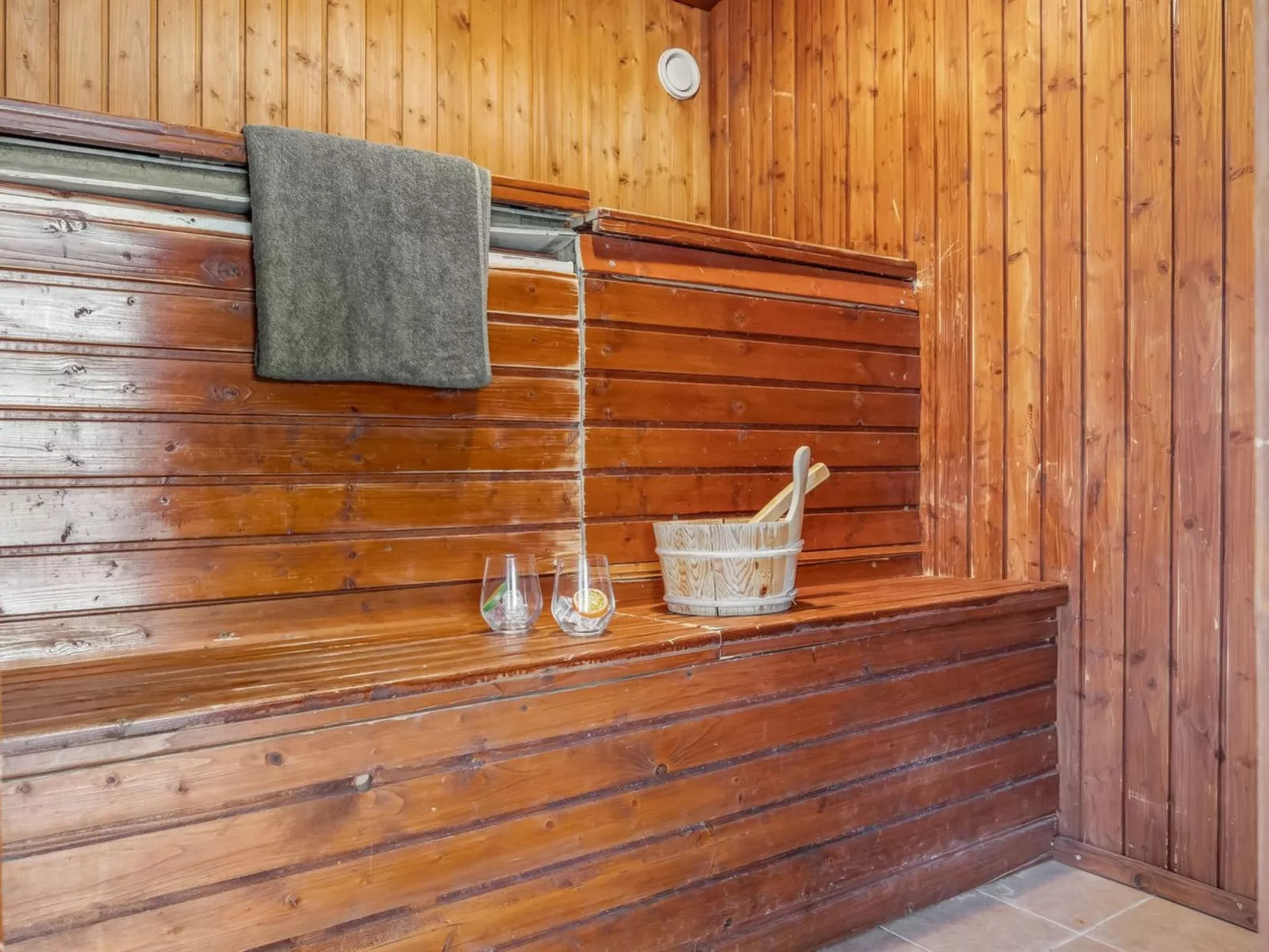 "Aud" - 300m from the sea-Binnen