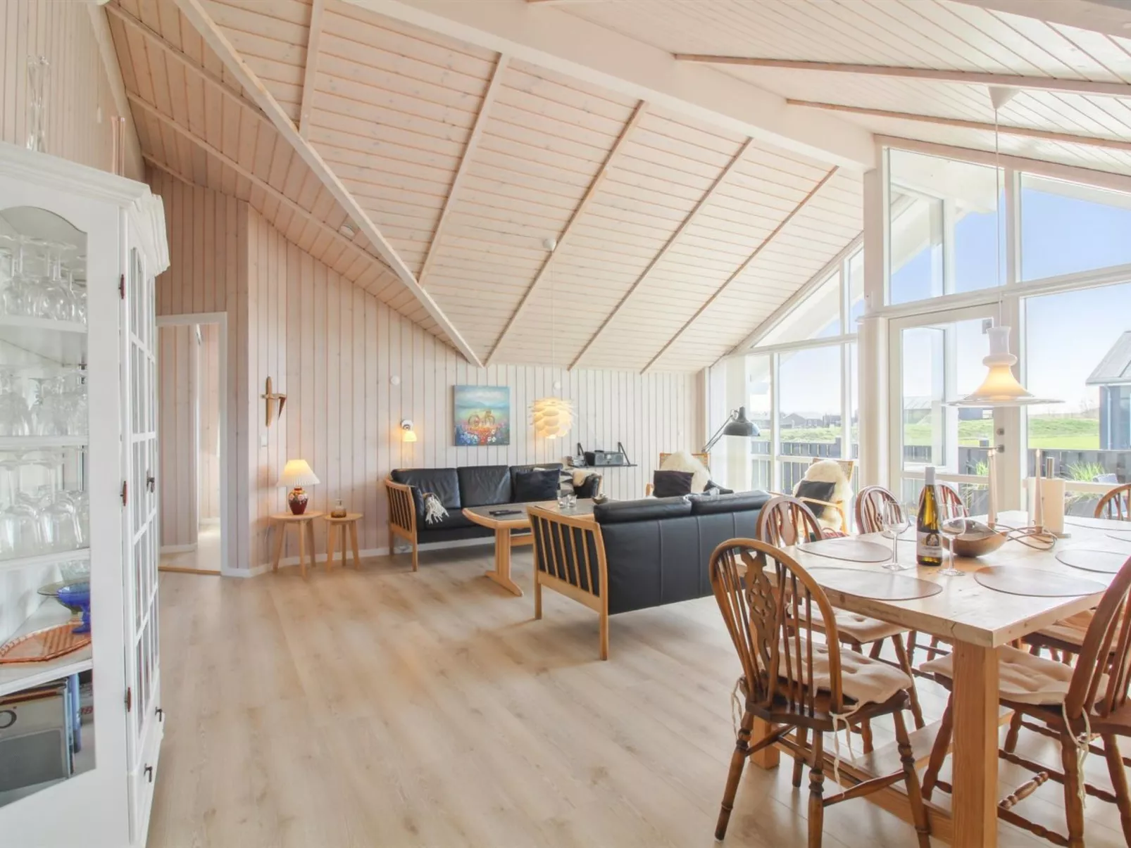 "Mirkka" - 1.5km from the sea-Binnen