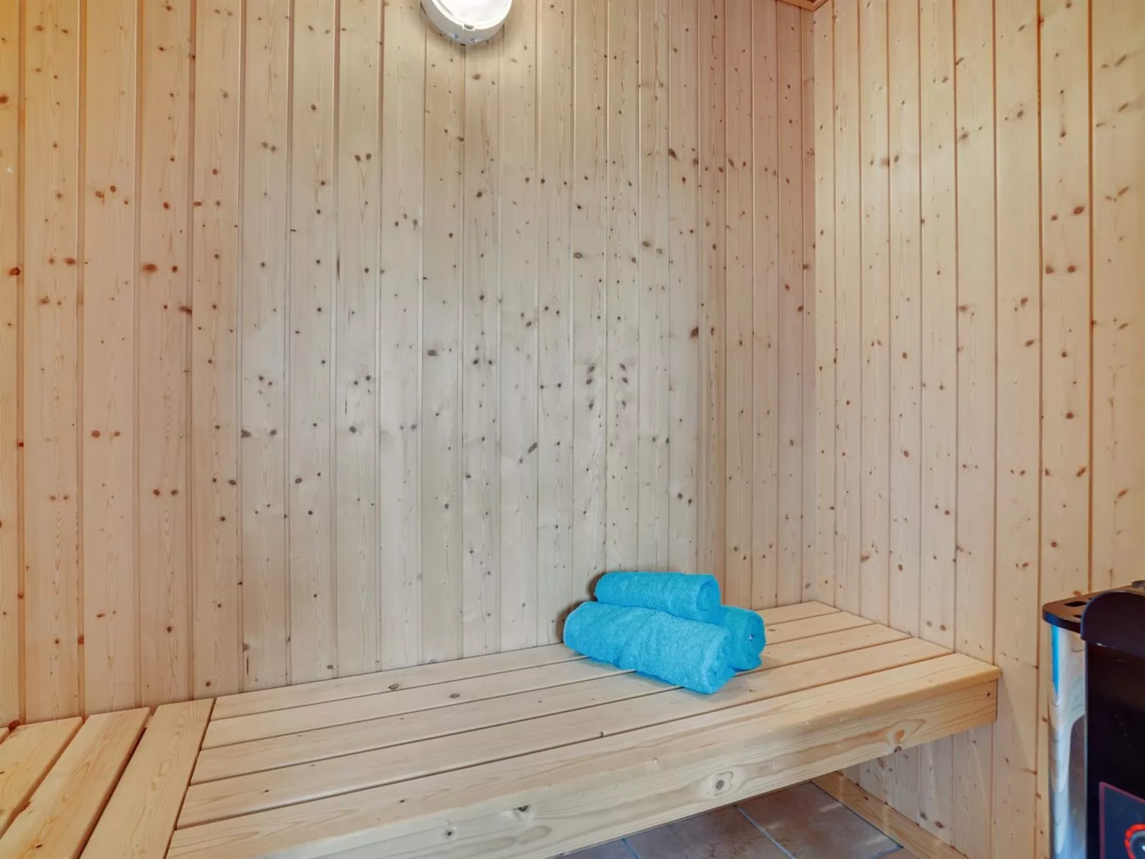 "Eike" - 250m from the sea-Binnen