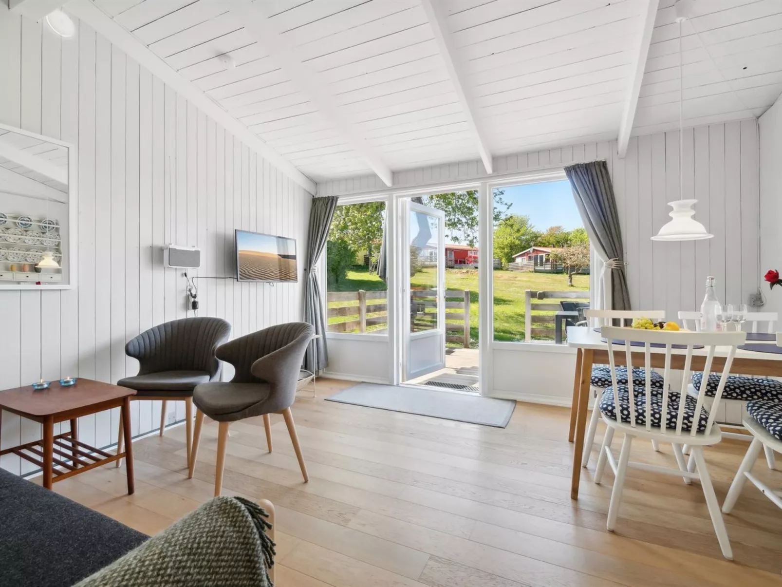 "Kjera" - 200m from the sea-Binnen