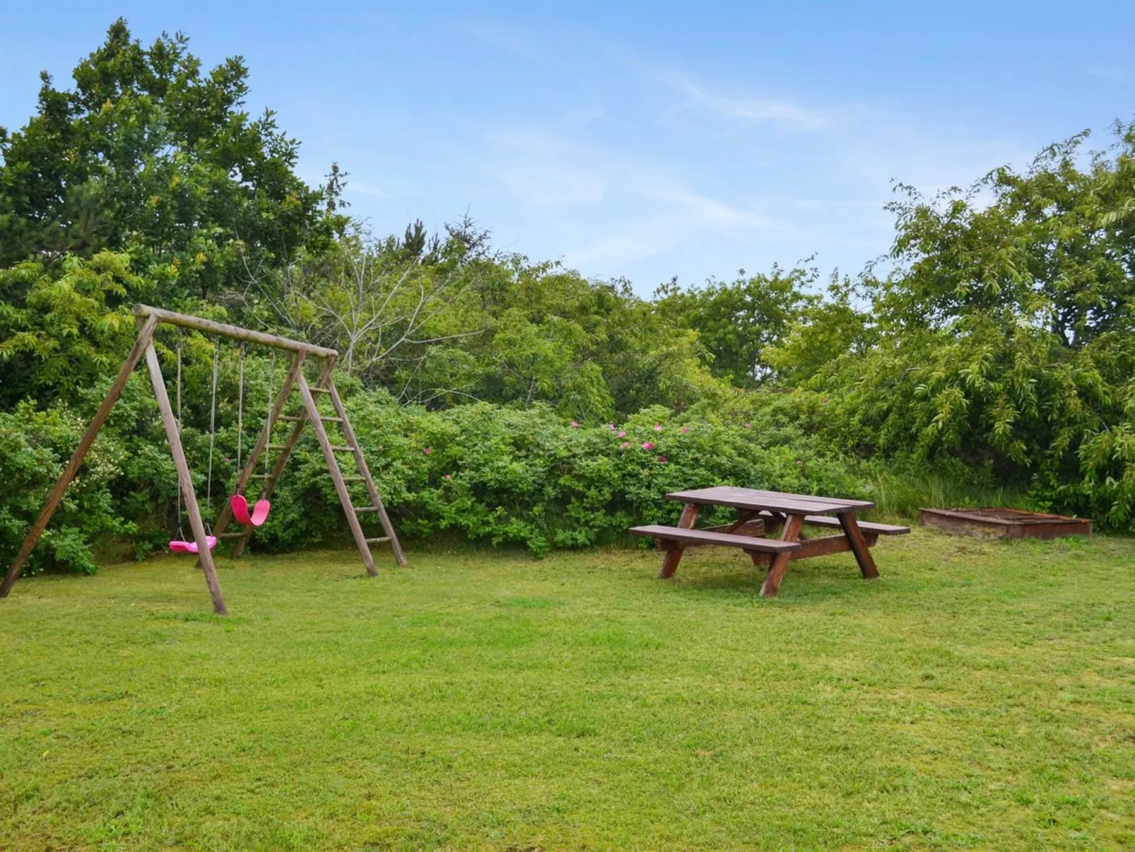 "Sylvie" - 1.5km from the sea-Buiten