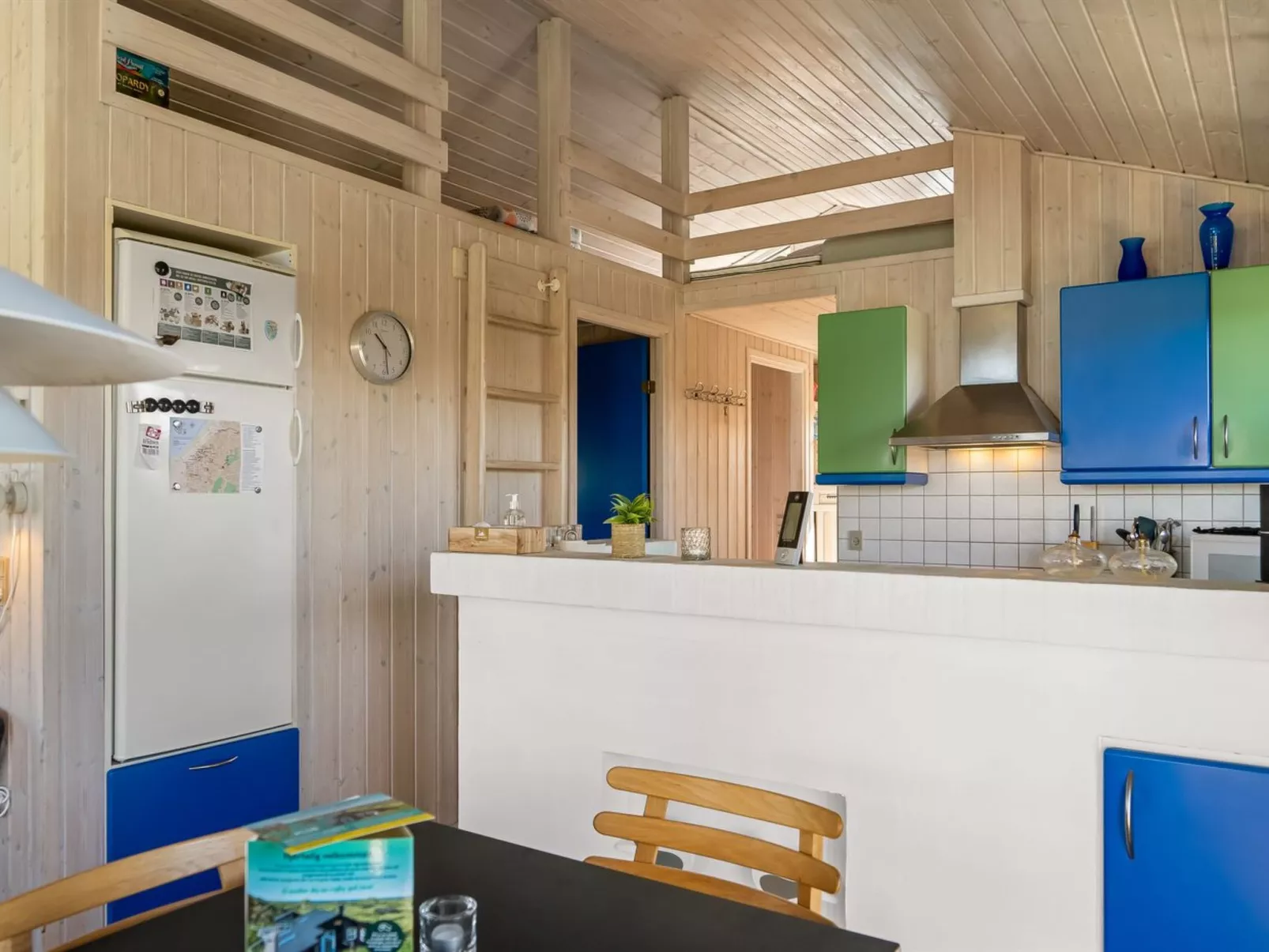 "Ralf" - 300m from the sea-Binnen