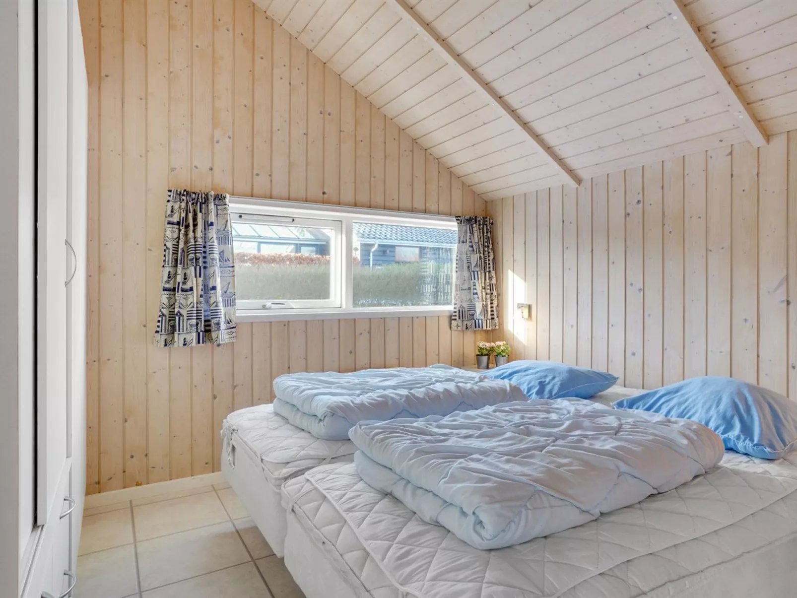 "Gertrud" -  from the sea-Binnen