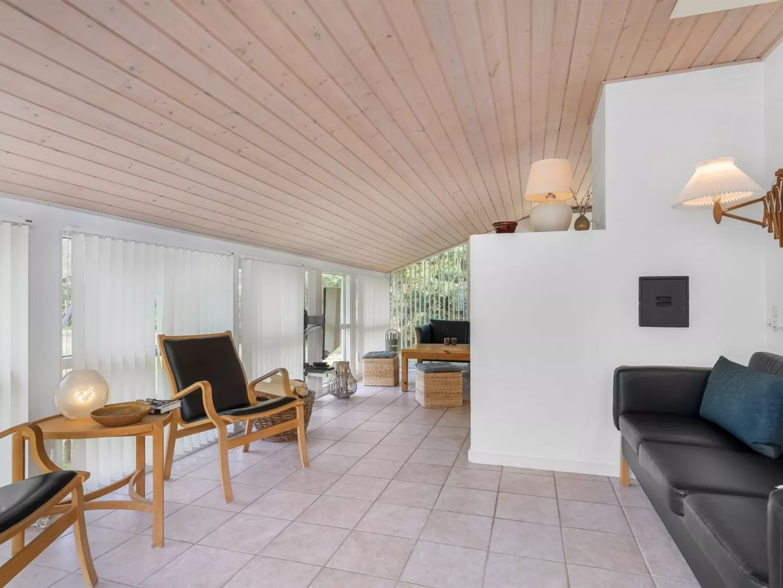 "Sölva" - 750m from the sea-Binnen