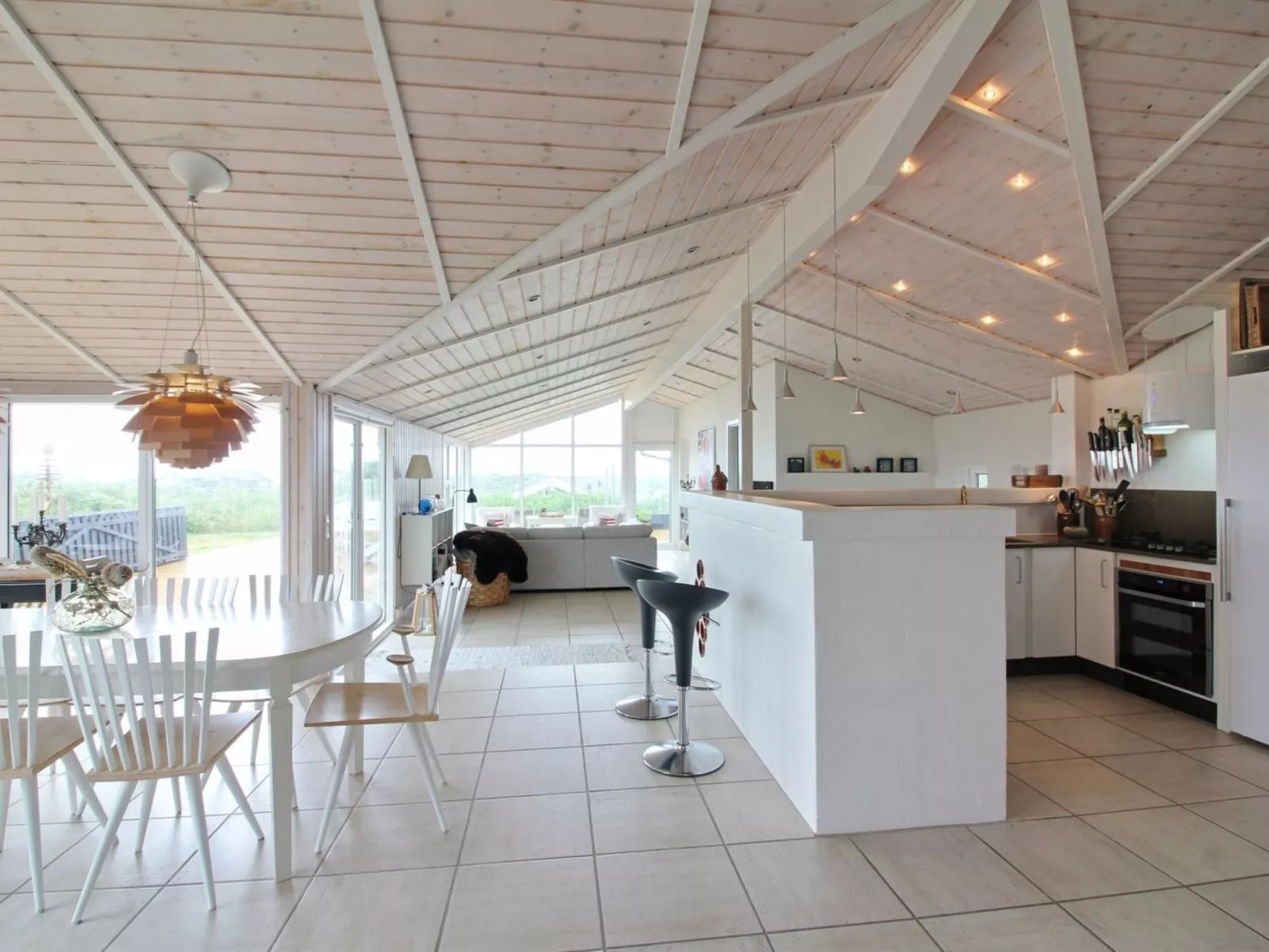 "Aella" - 150m from the sea-Binnen