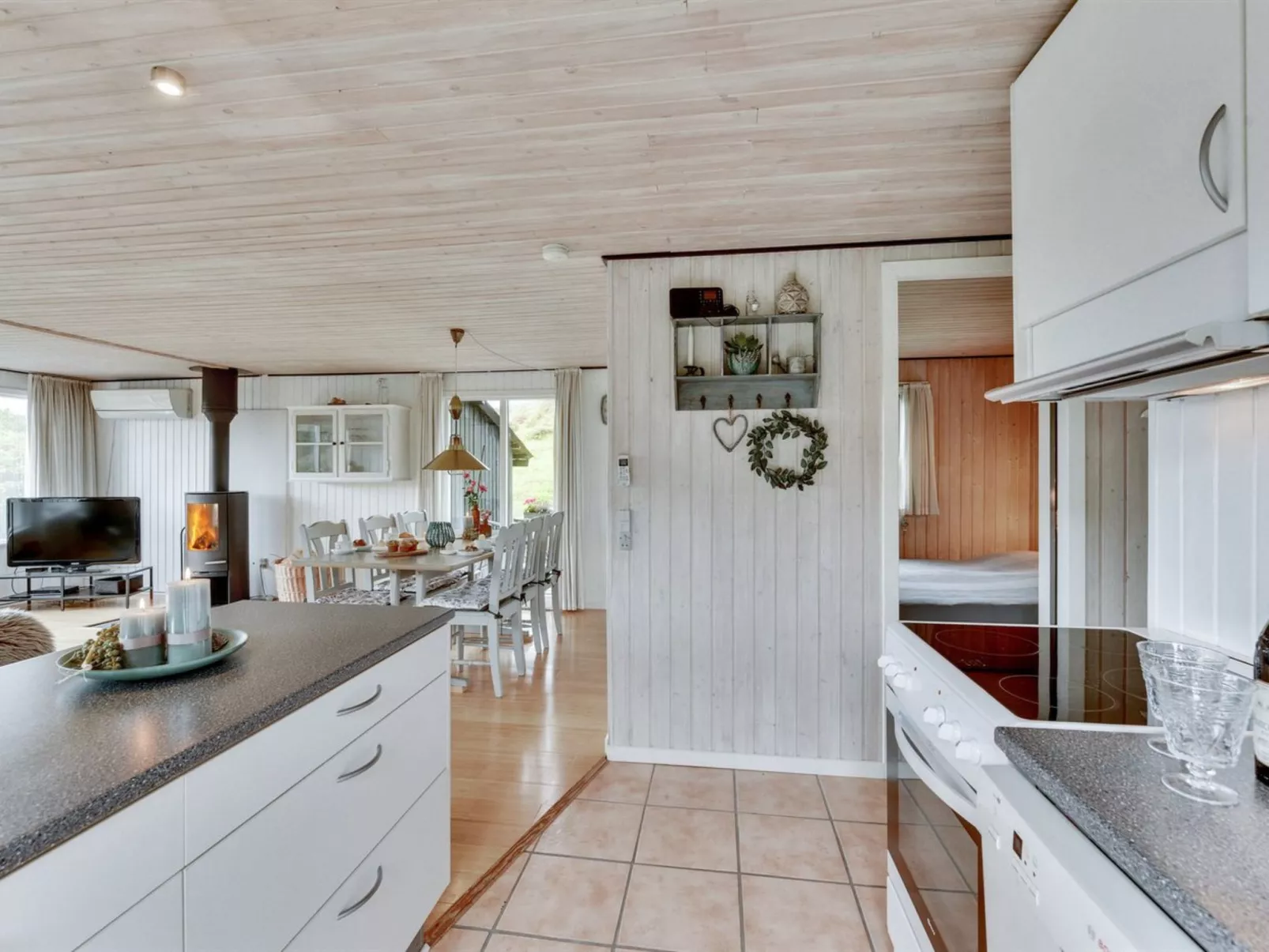 "Hélène" - 400m from the sea-Binnen