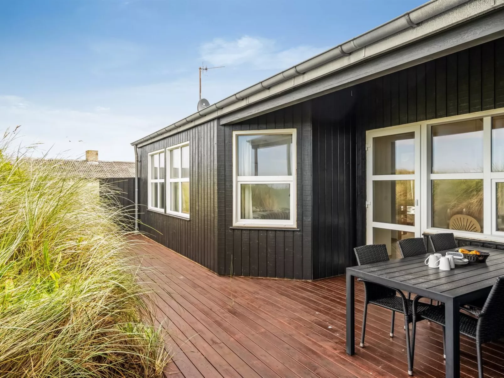 "Edwin" - 400m from the sea-Buiten