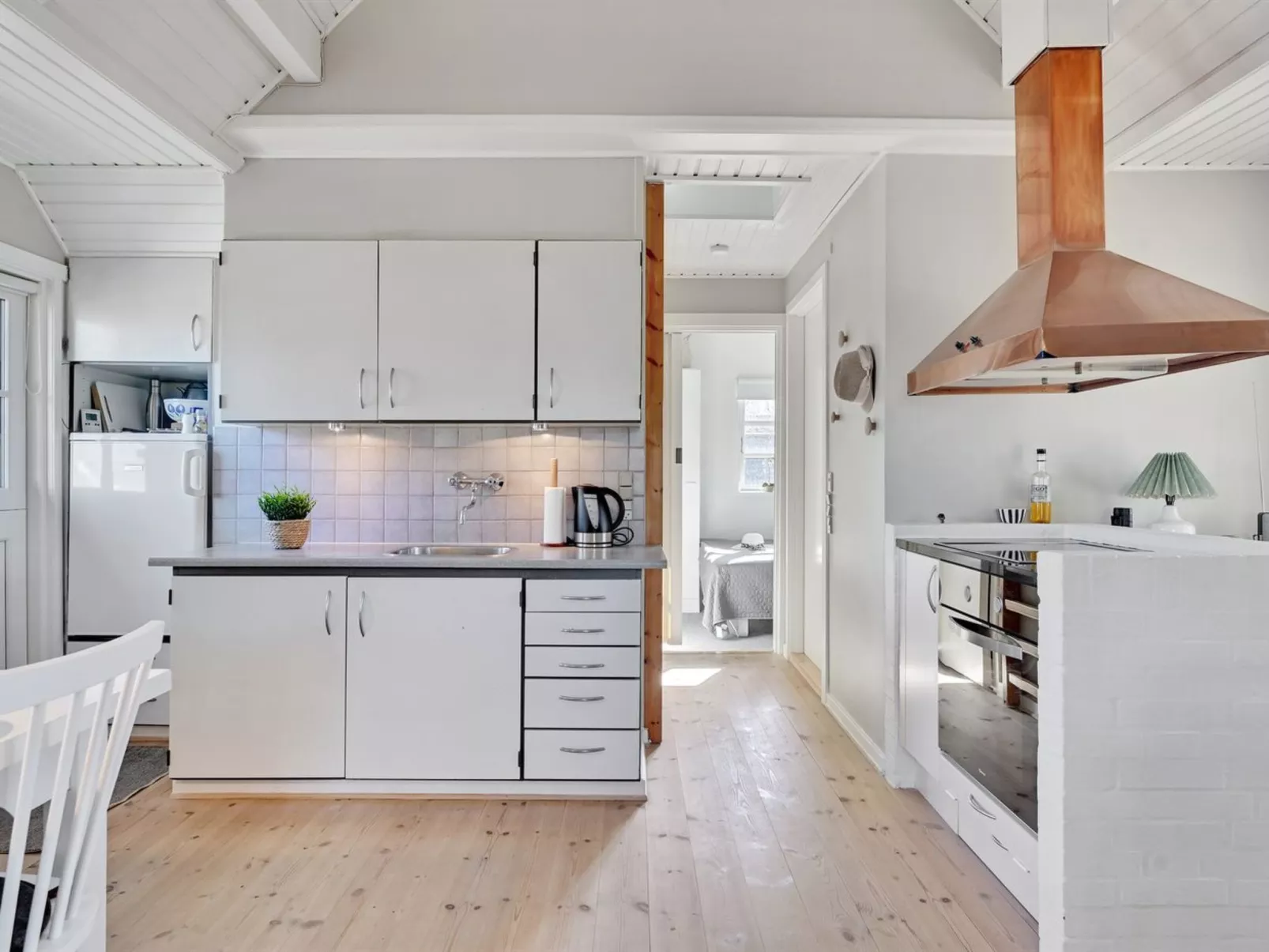 "Ulv" - 25m from the sea-Binnen