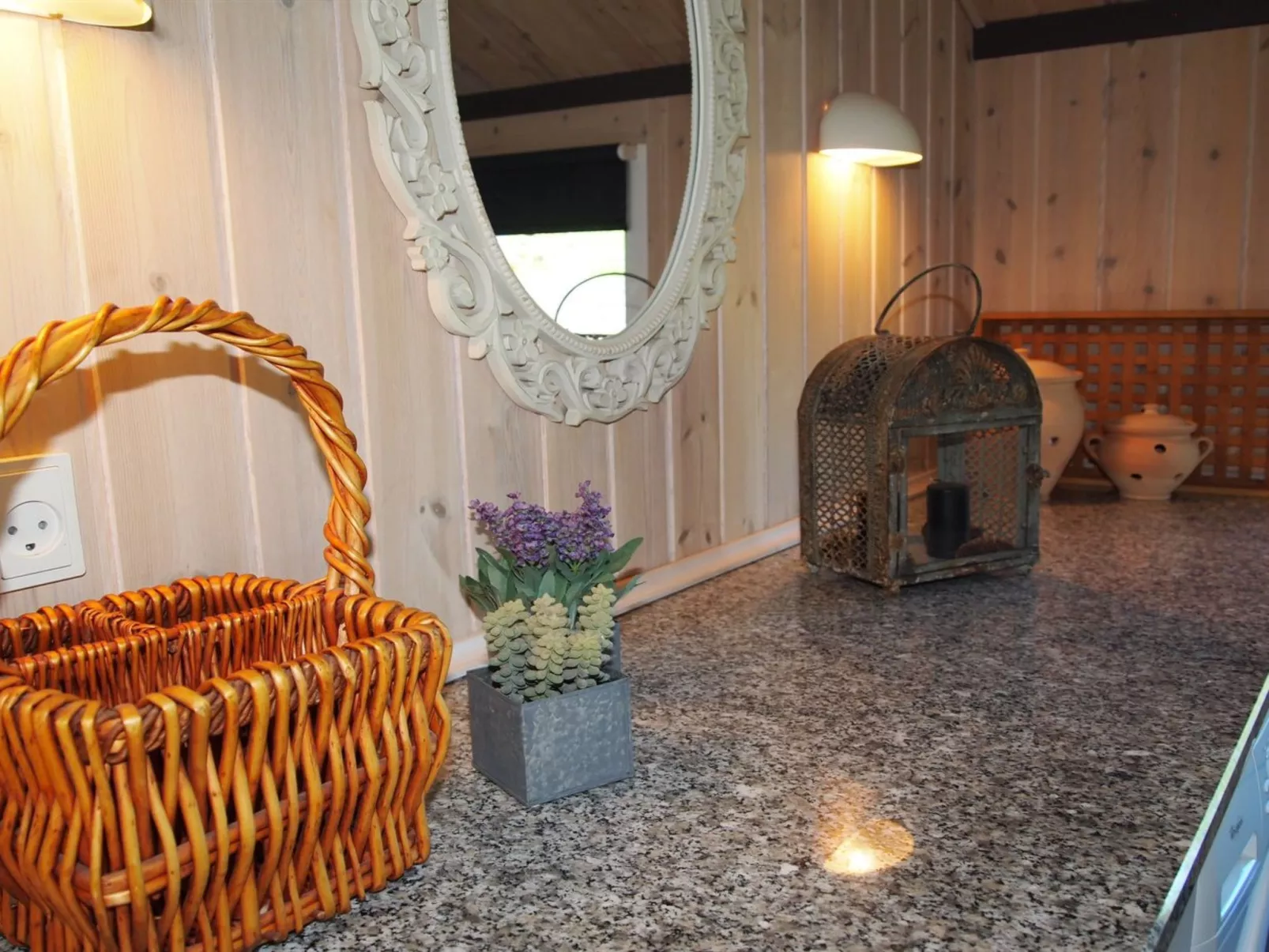 "Maureen" - 10.5km from the sea-Binnen