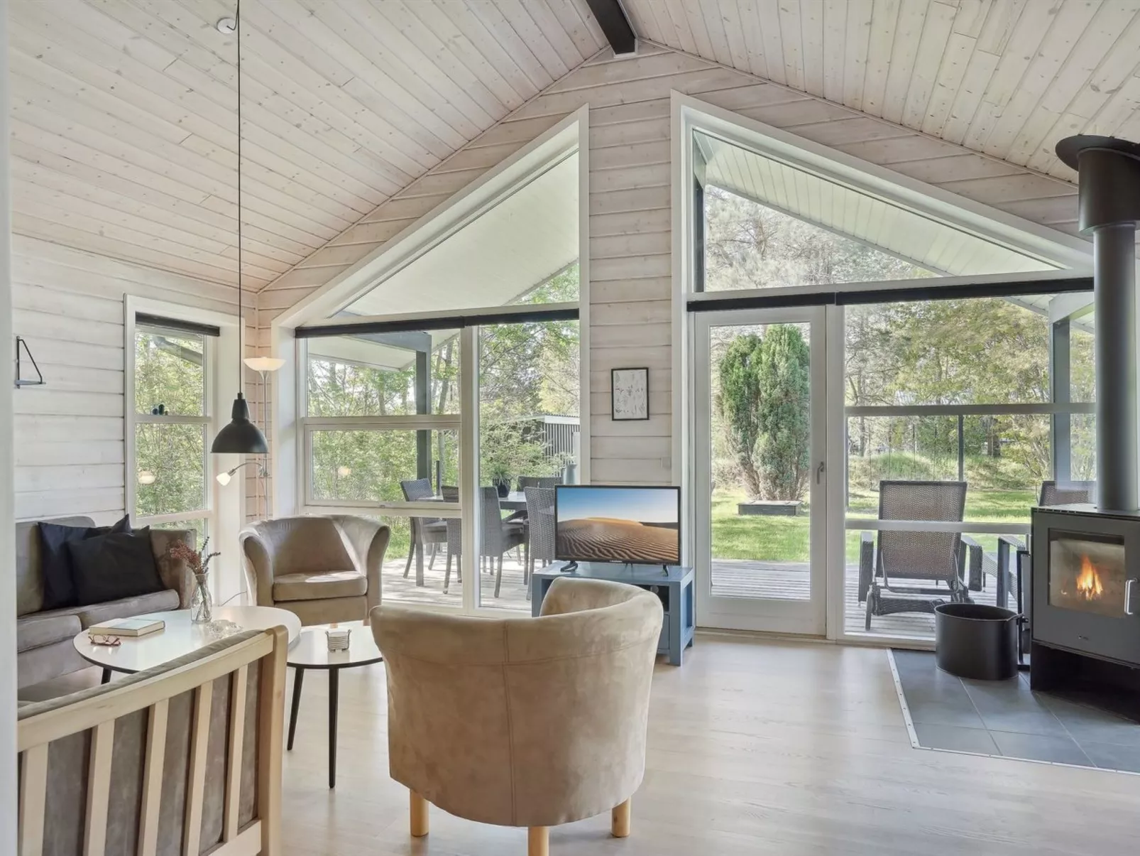 "Hejdi" - 350m from the sea-Binnen