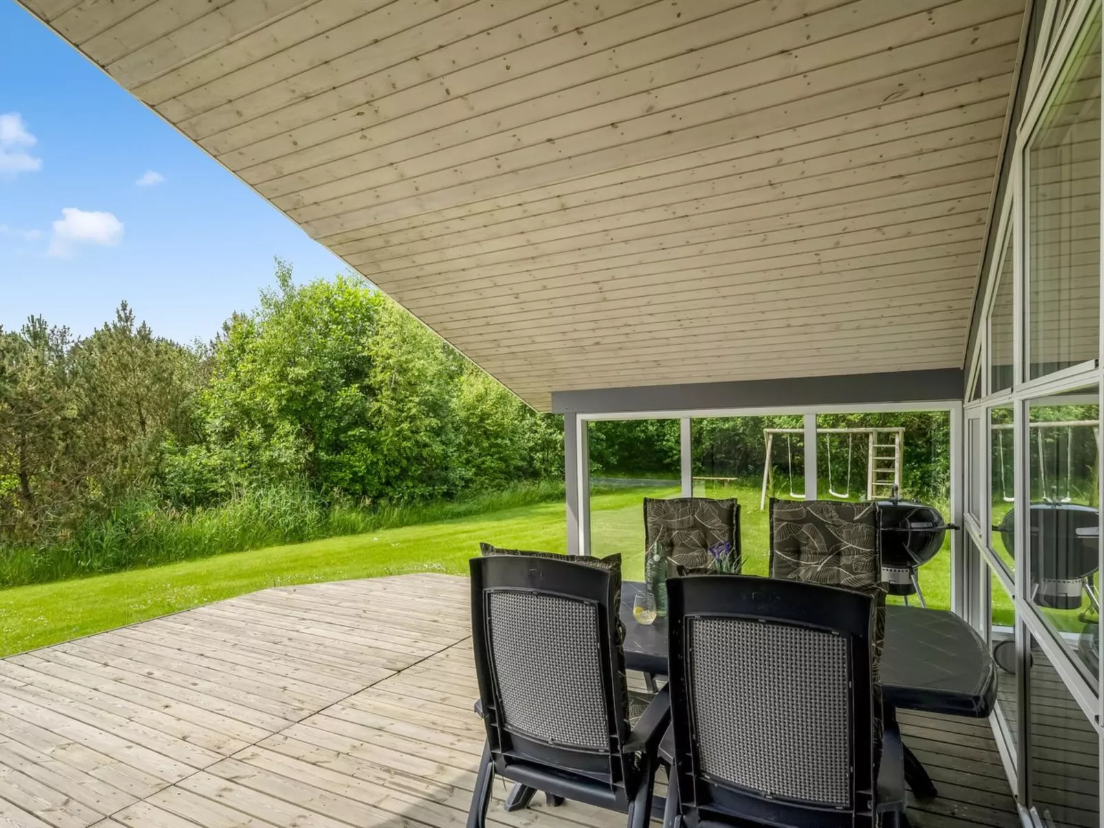 "Karlsefni" - 600m to the fjord-Buiten