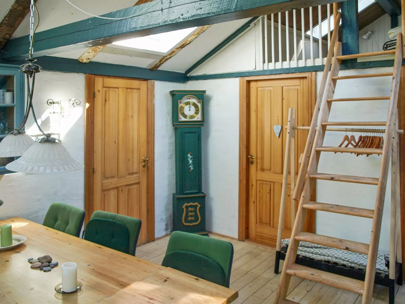 "Laurine" - 2.7km from the sea-Binnen