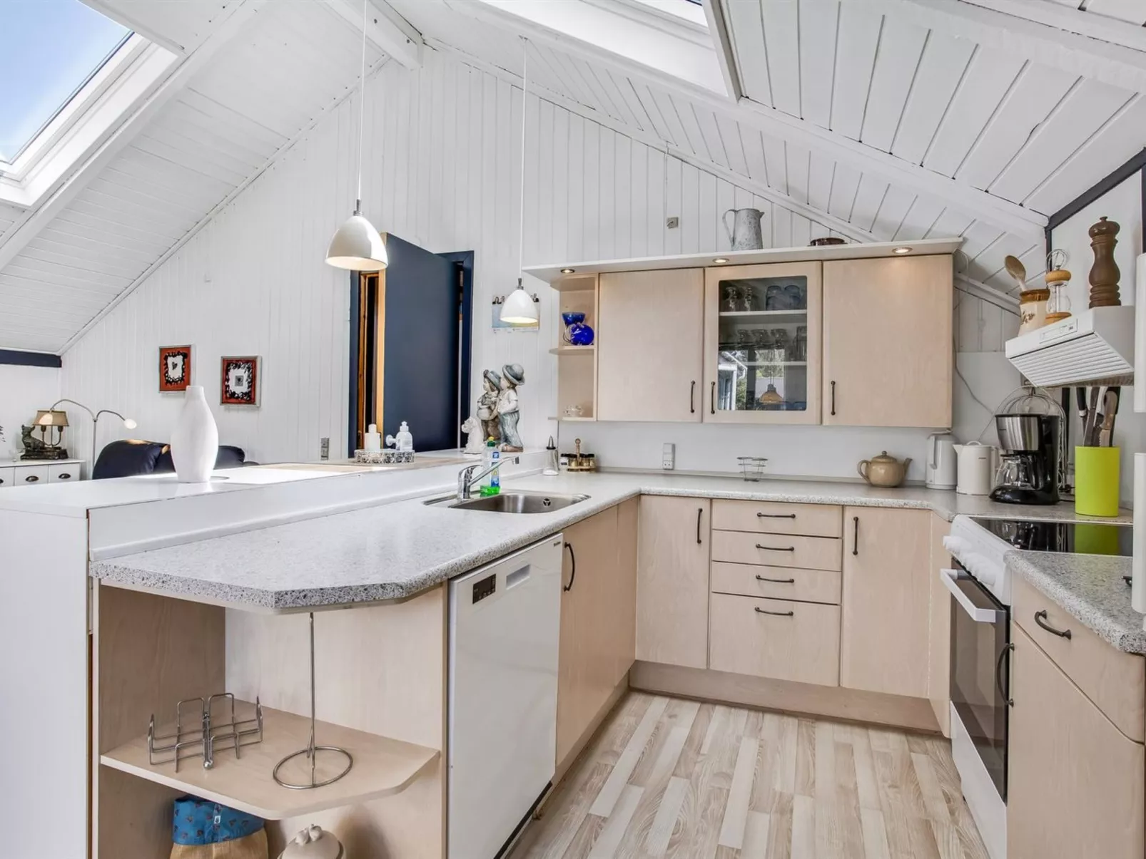 "Solvejk" - 800m from the sea-Binnen