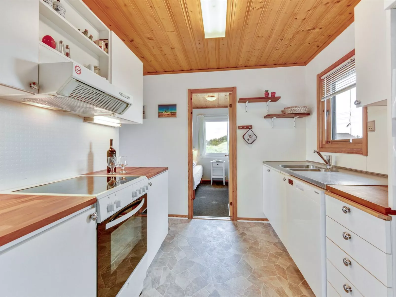 "Trineke" -  from the sea-Binnen