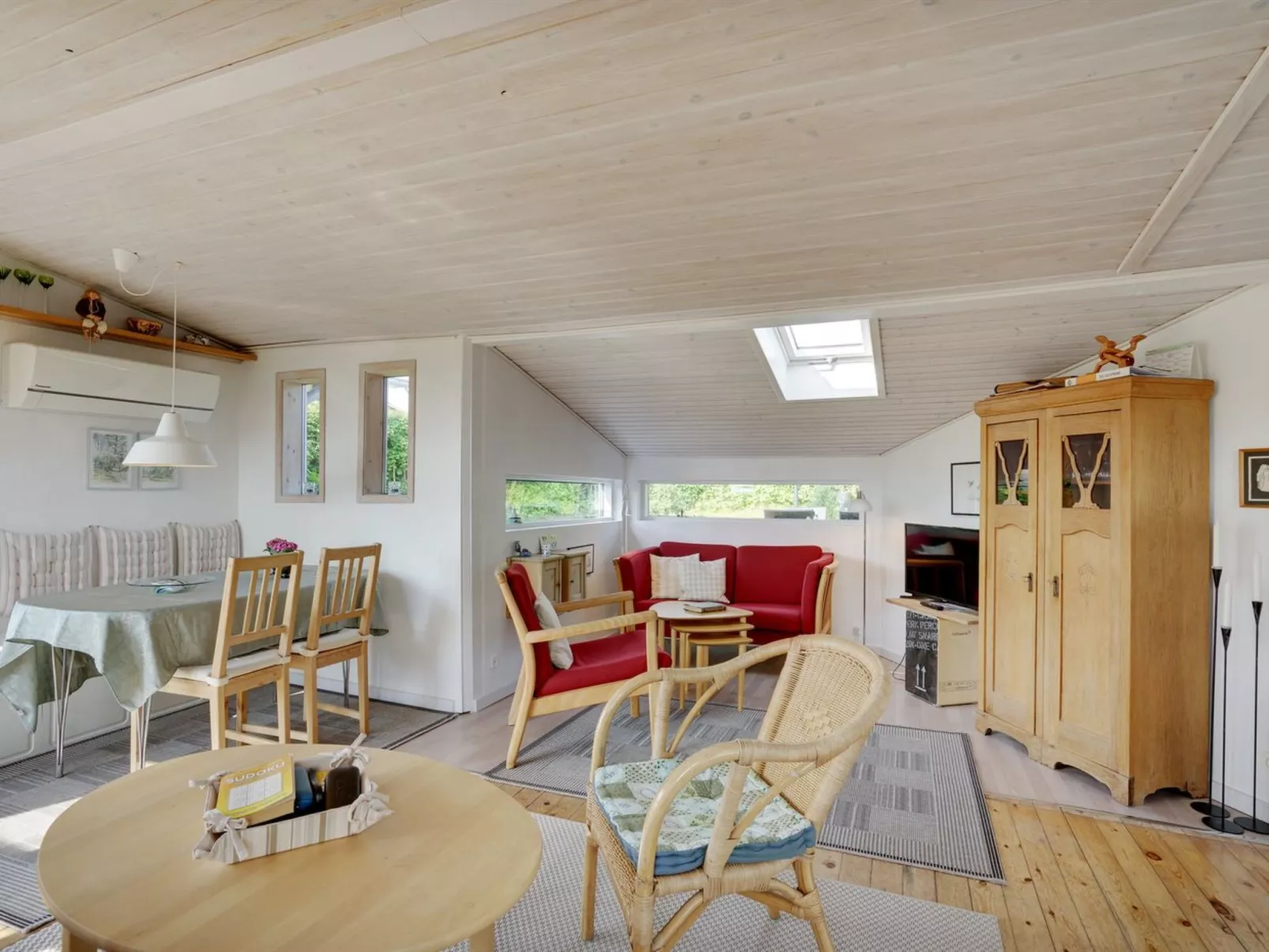 "Arnette" - 150m from the sea-Binnen