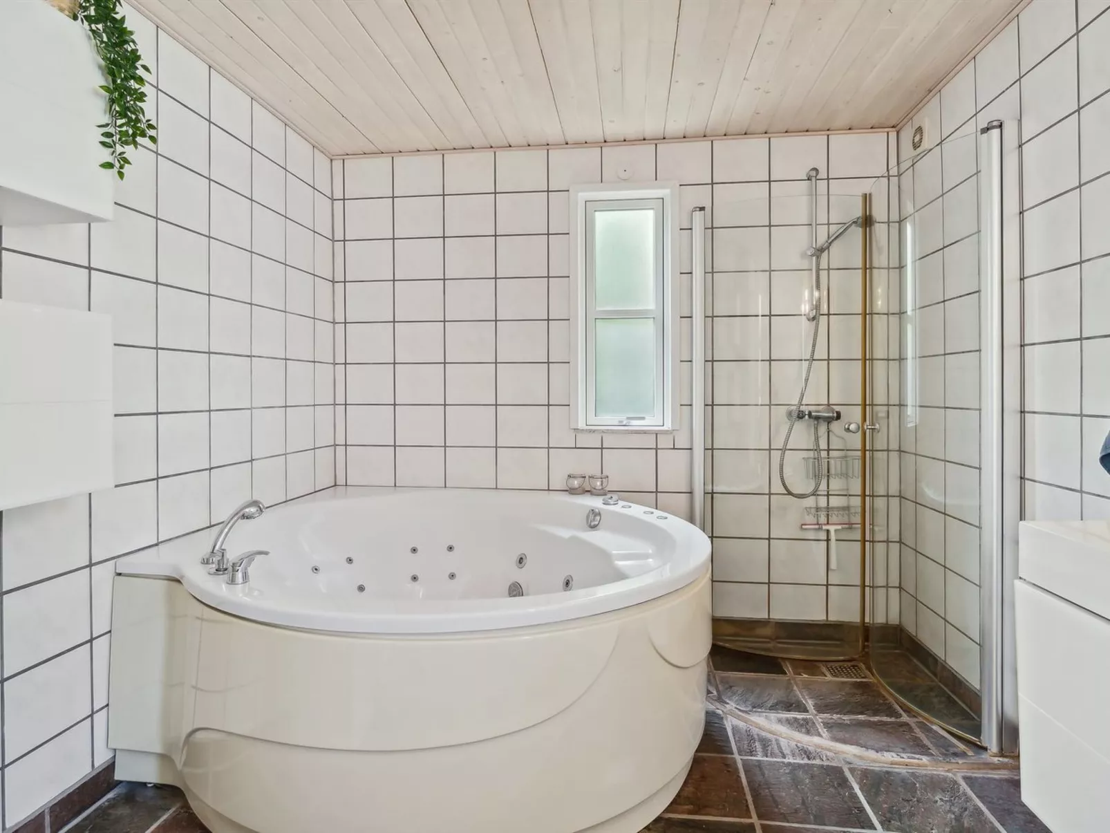 "Gerhild" - 300m from the sea-Binnen