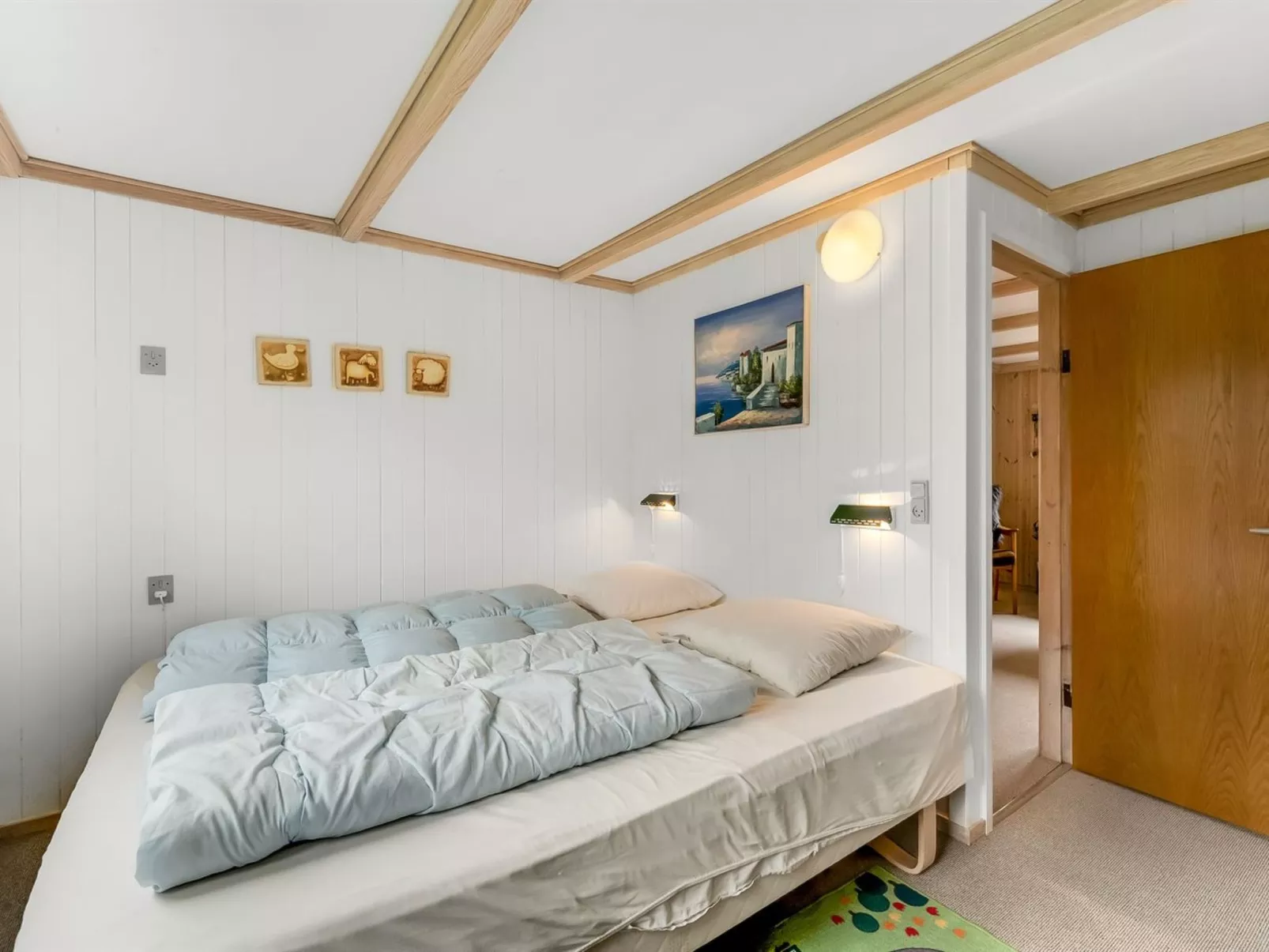 "Scarlet" - 400m to the fjord-Binnen