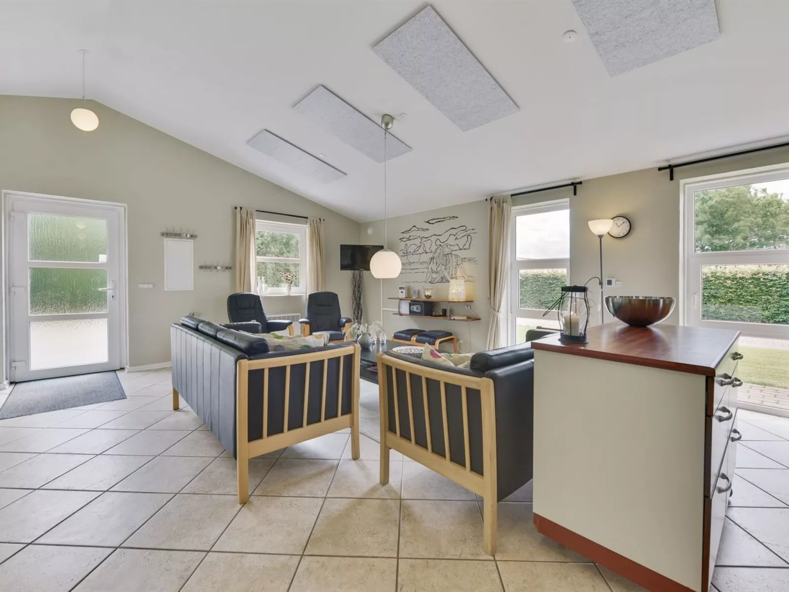 "Najdenka" - 25km from the sea-Binnen