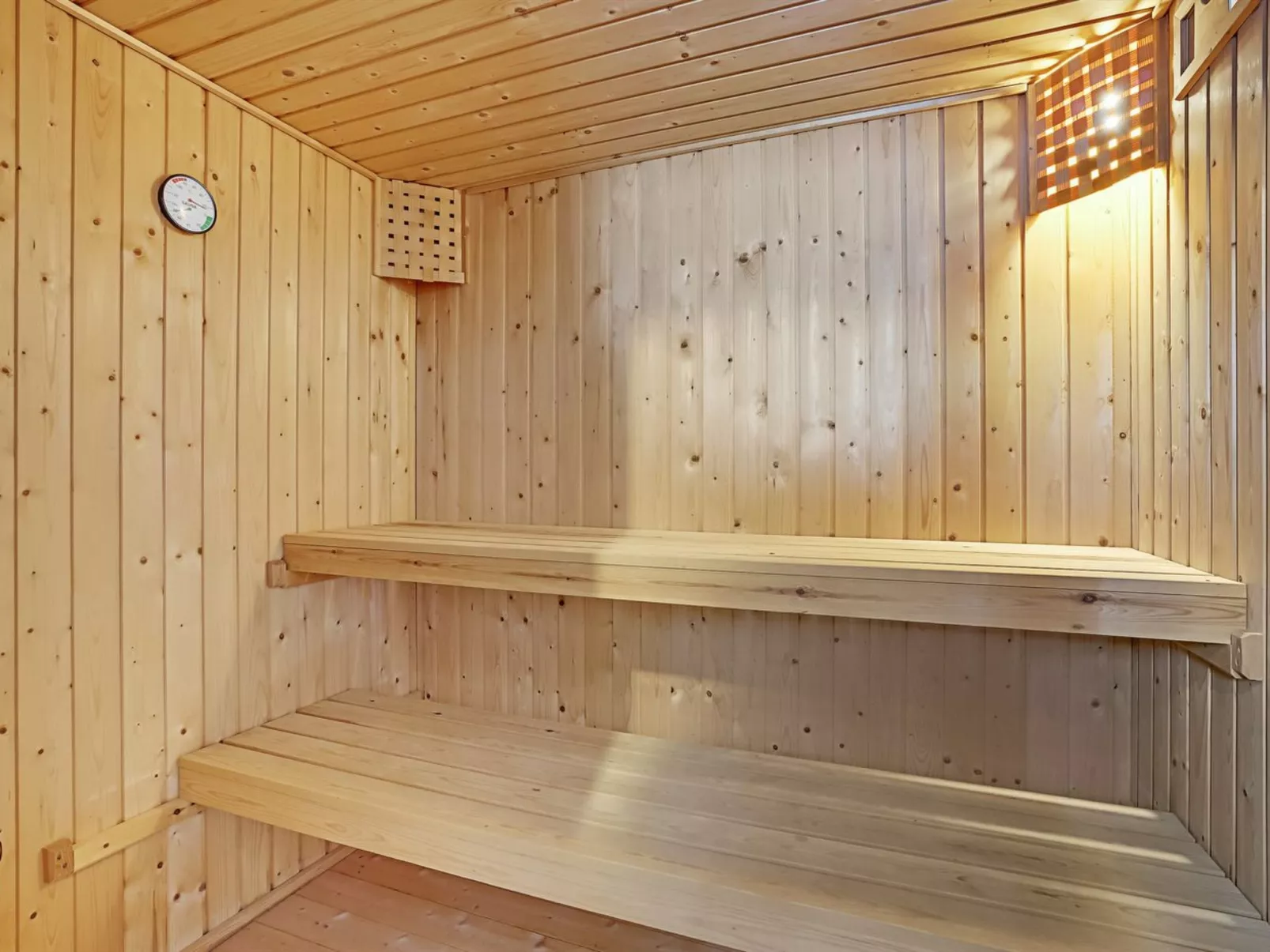 "Druscilla" - 650m from the sea-Binnen