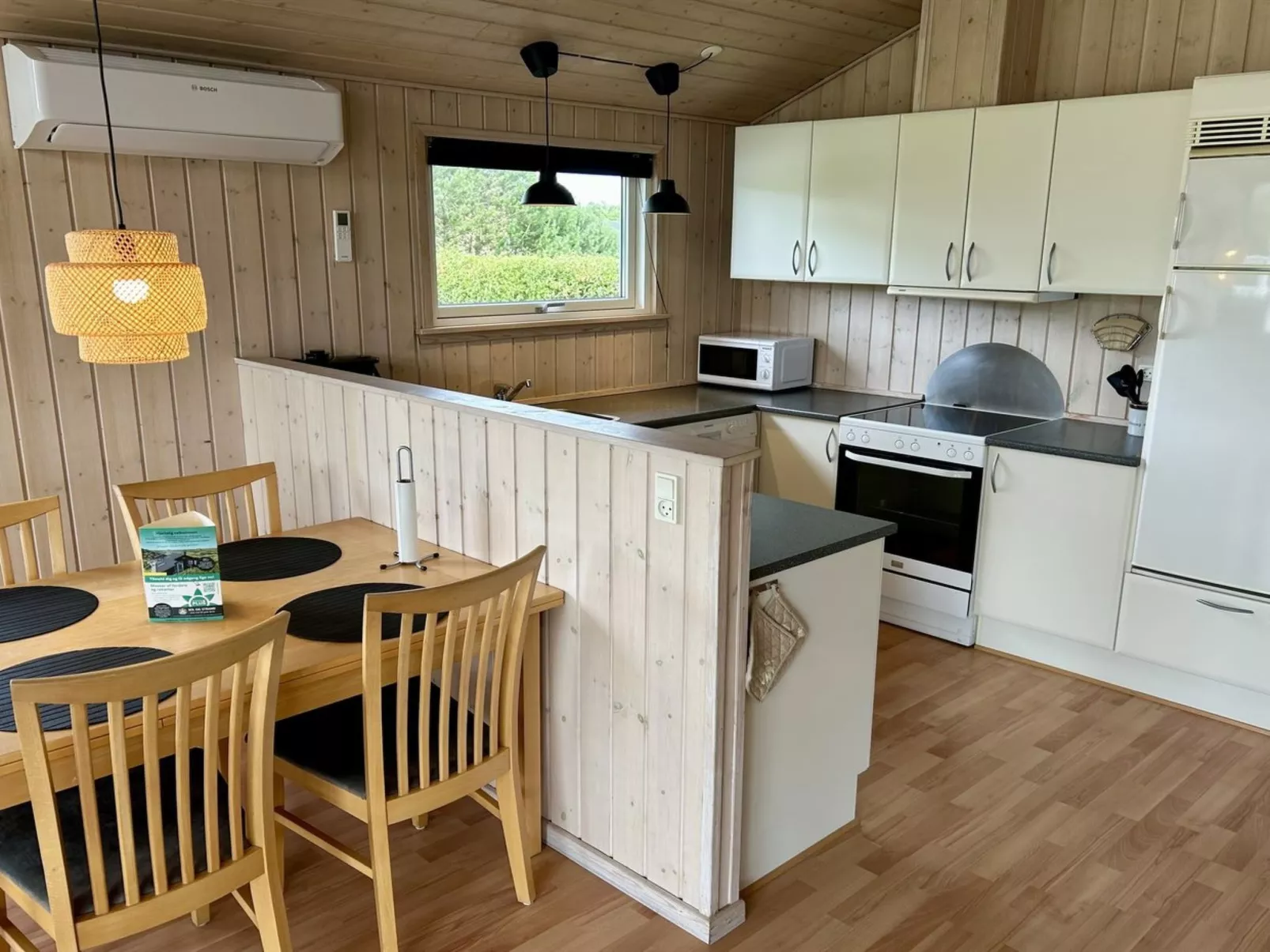 "Picabo" - 750m to the fjord-Binnen