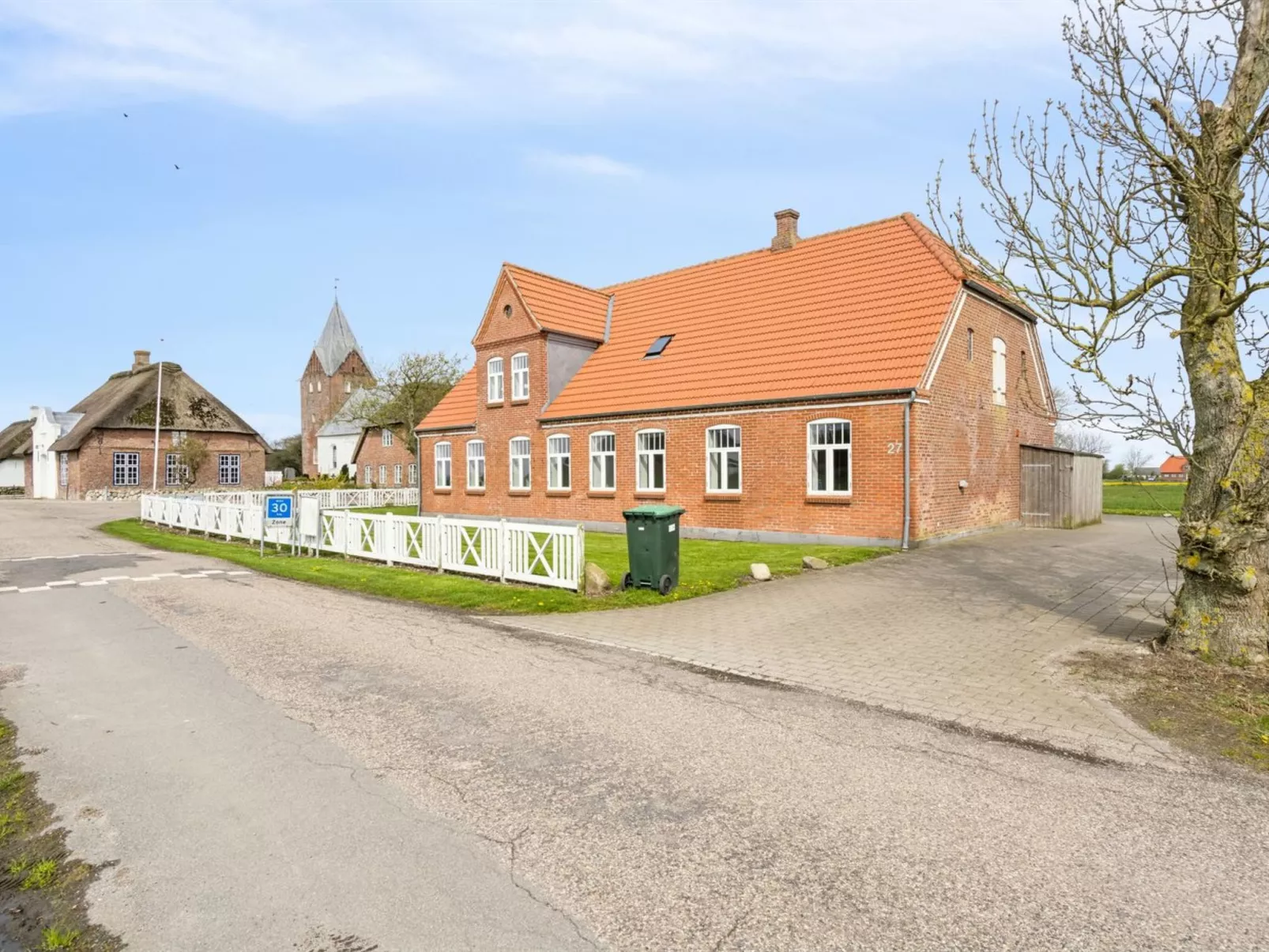 "Adine" - 13km from the sea-Buiten
