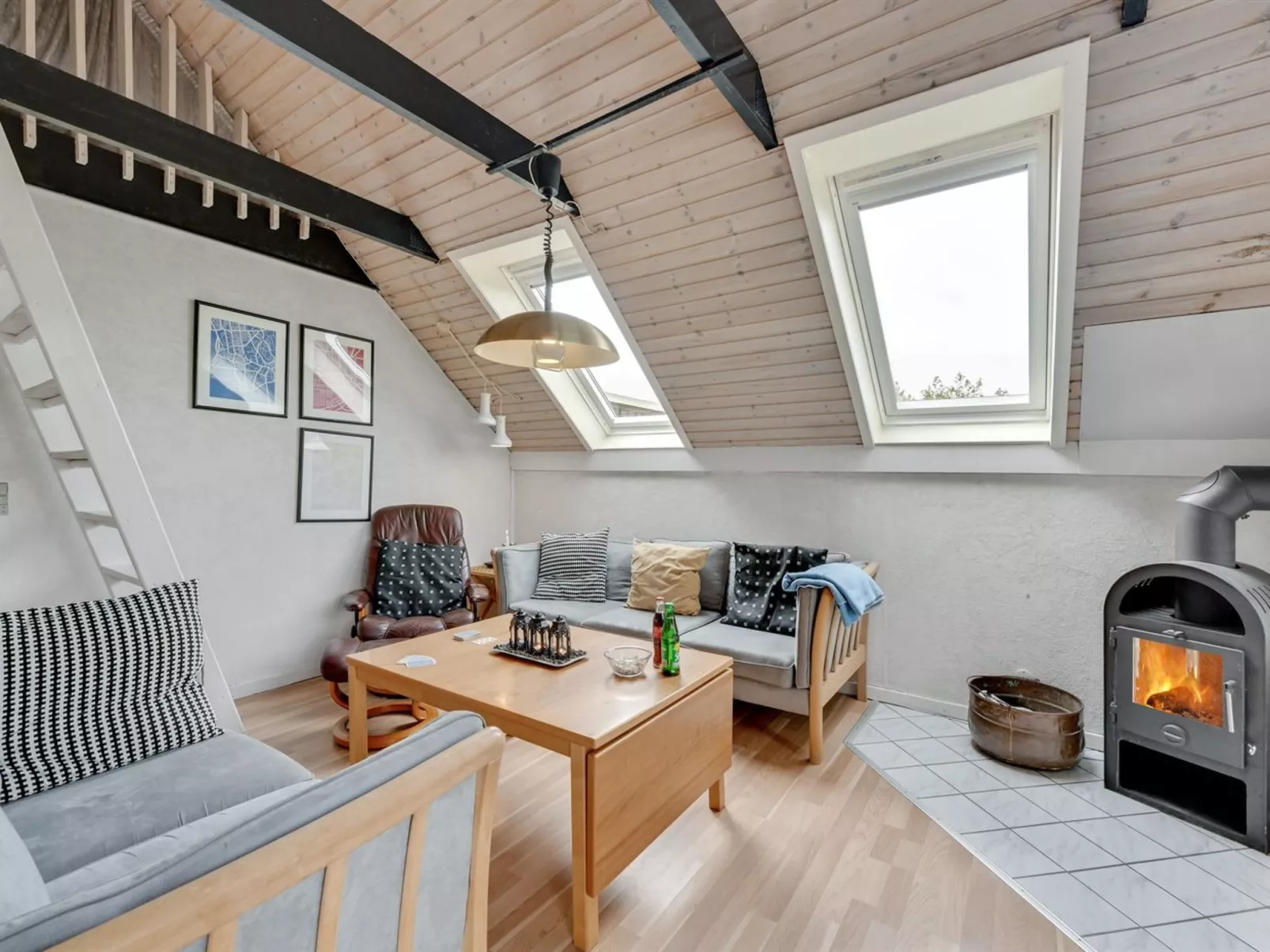 "Earline" - 900m to the fjord-Binnen