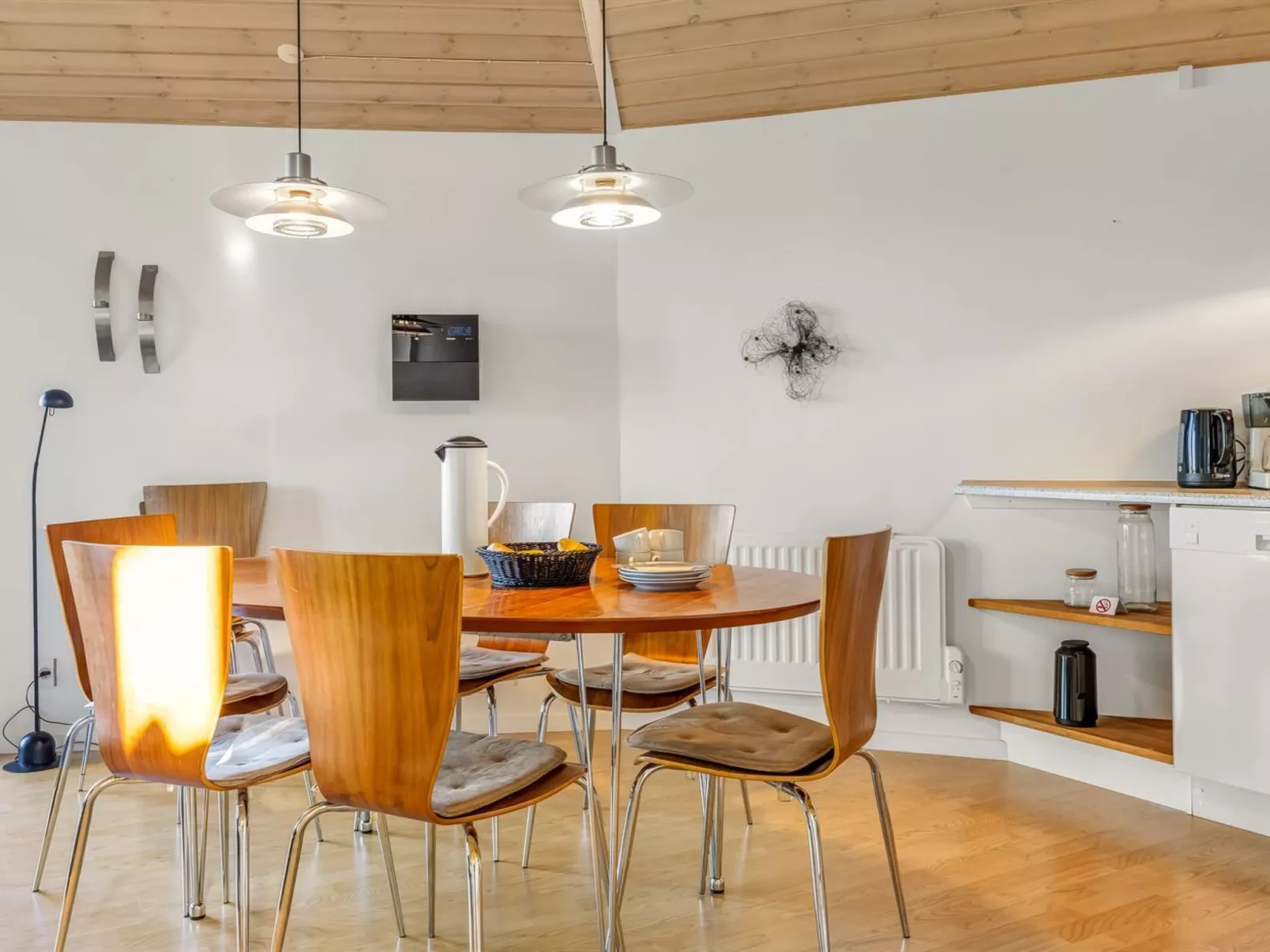 "Adrienne" - 35km from the sea-Binnen