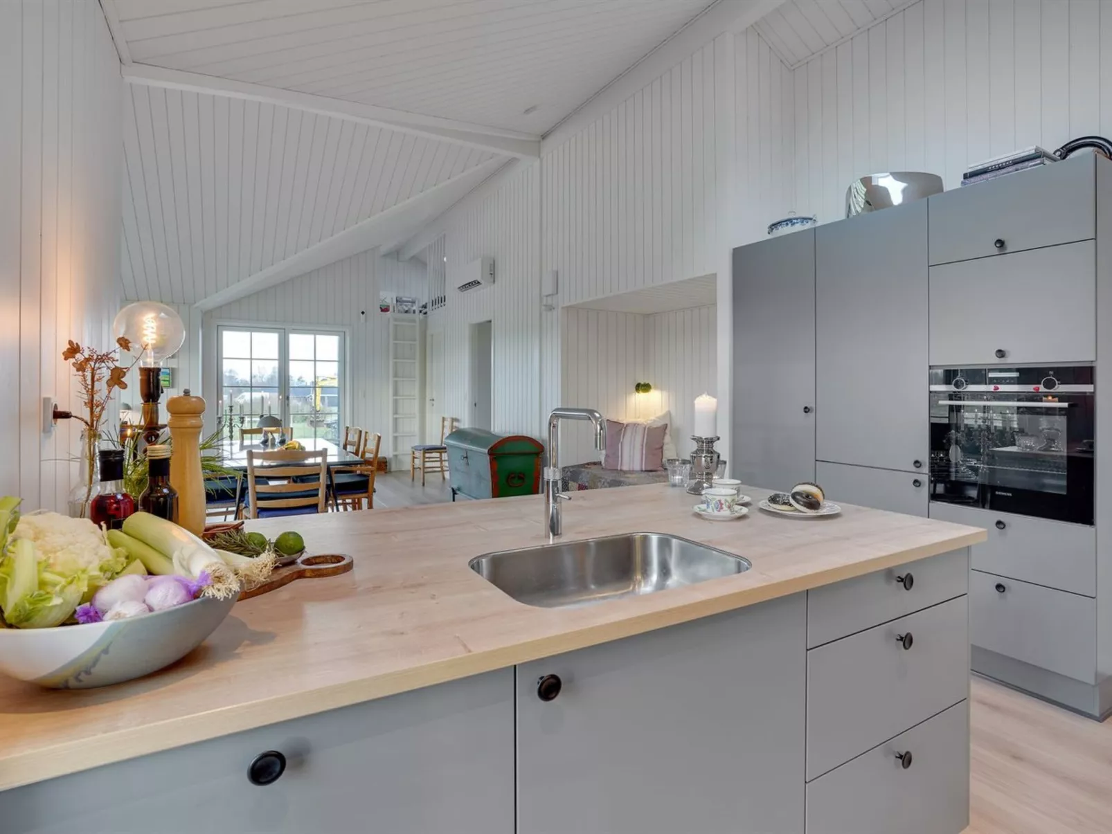 "Annerose" - 550m from the sea-Binnen