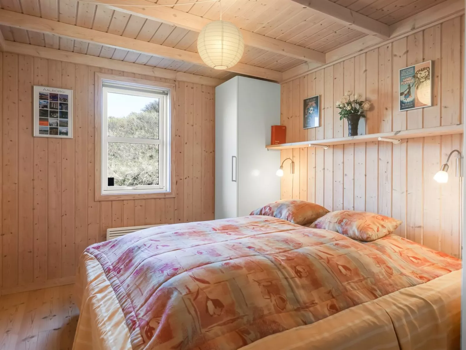 "Bovi" - 300m from the sea-Binnen