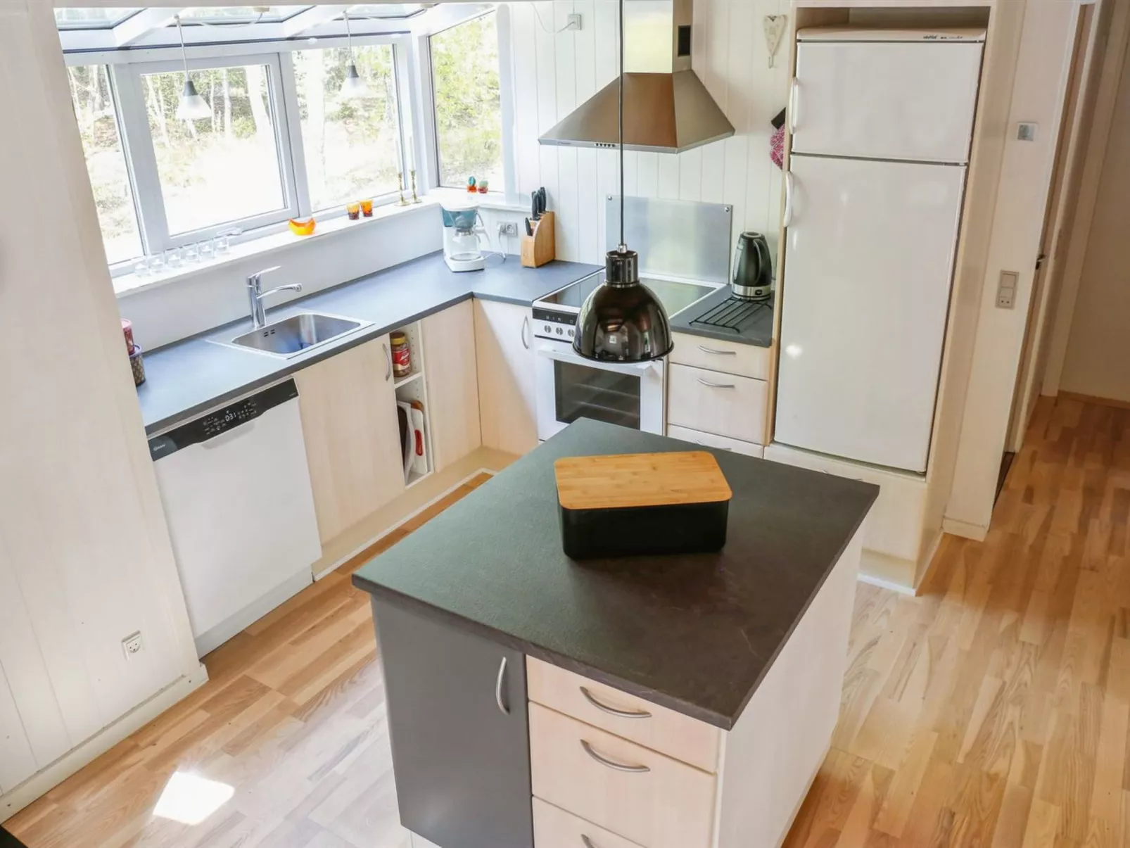 "Lisa" - 650m from the sea-Binnen