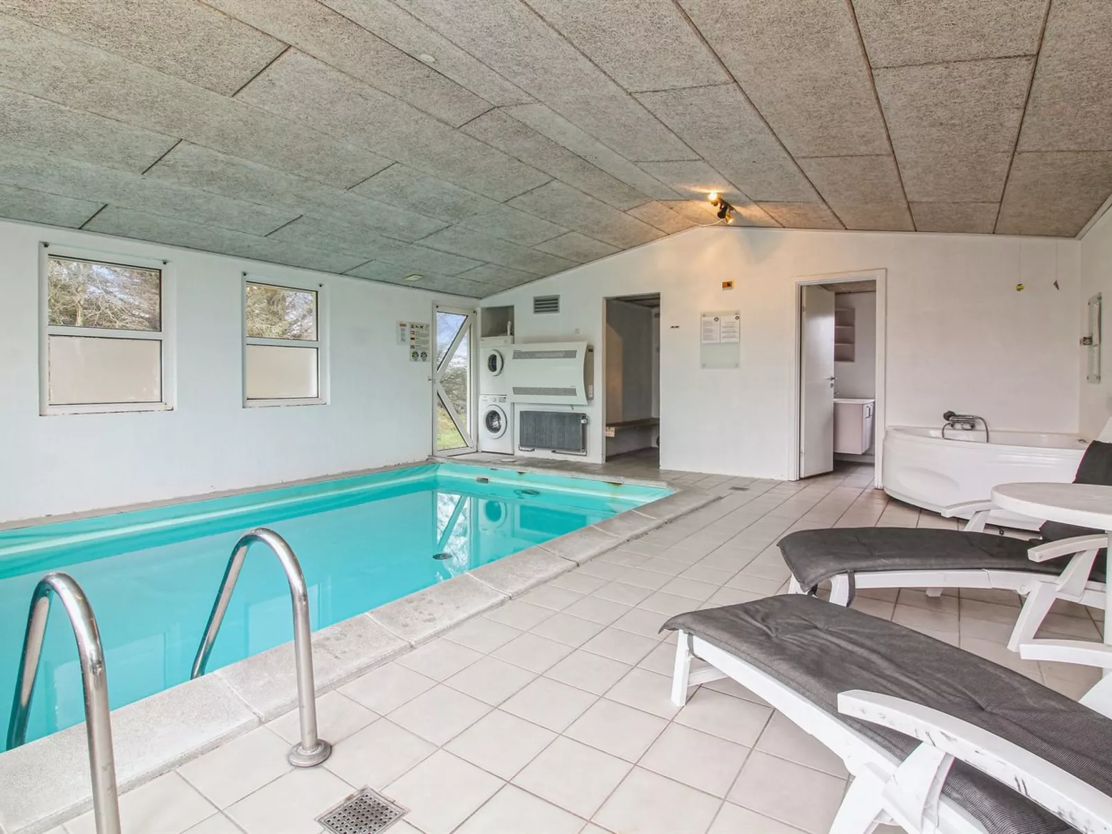 "Ingebore" - 700m from the sea-Buiten