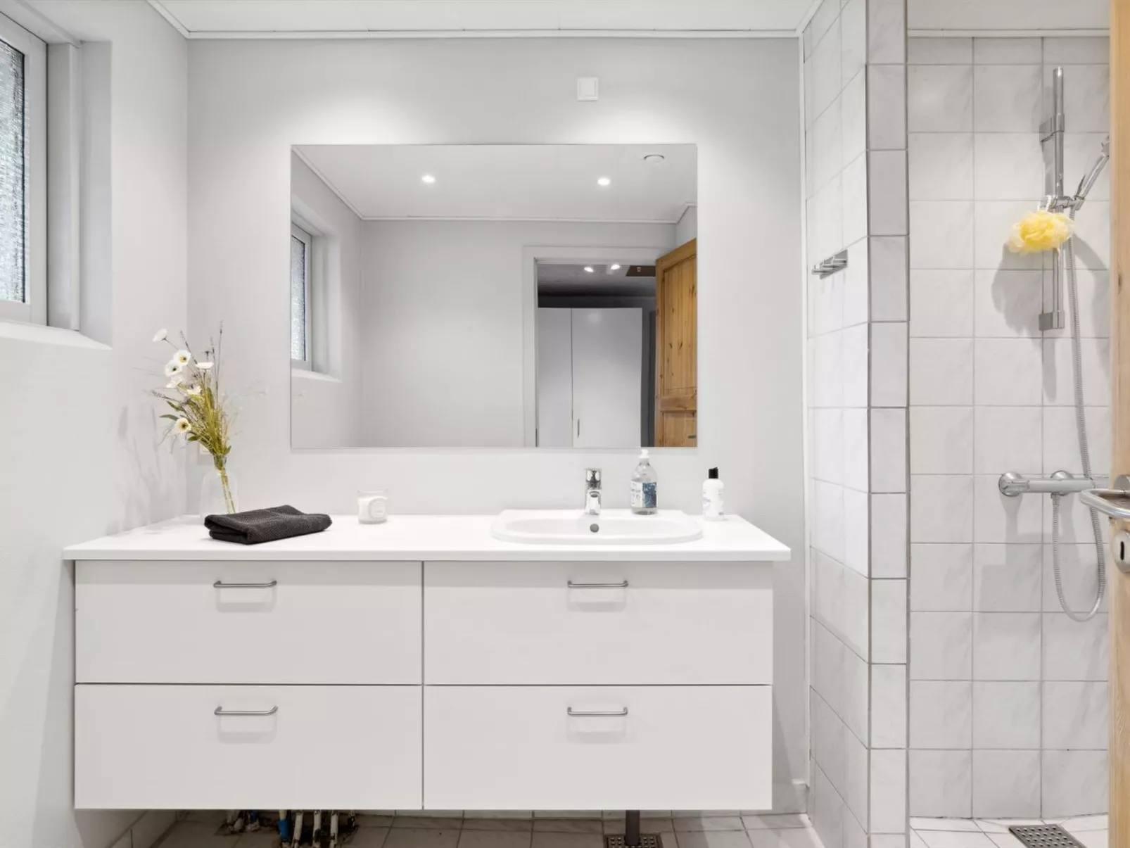 "Uolevi" - 1.3km from the sea-Binnen