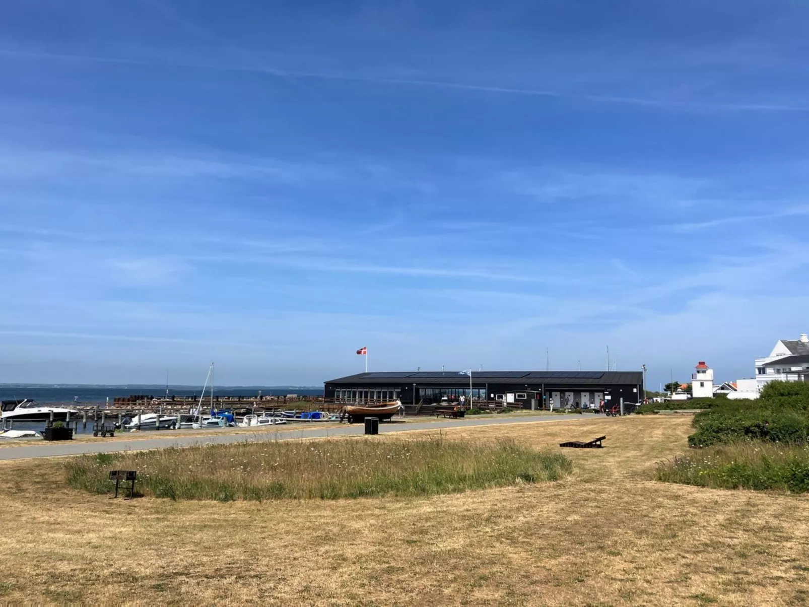 "Merete" - 50m from the sea-Buiten