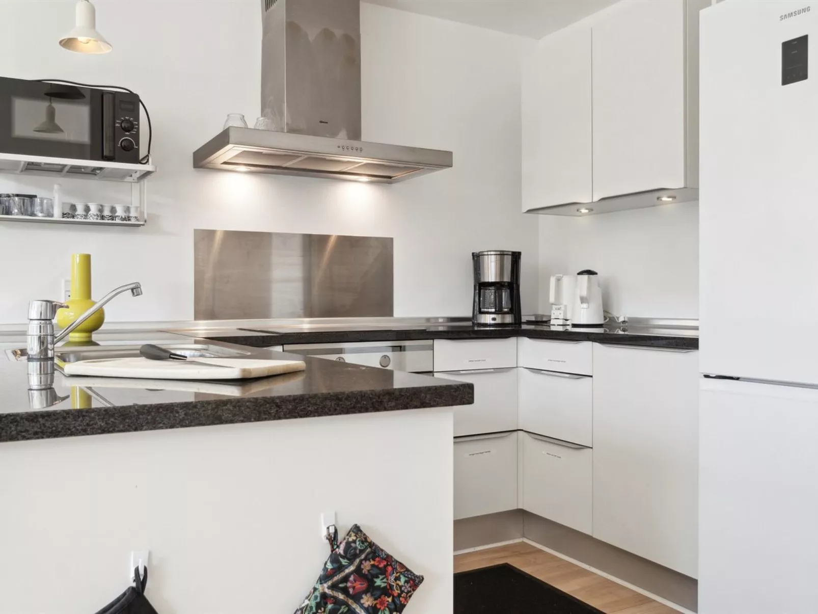 "Sophy" - 150m from the sea-Binnen