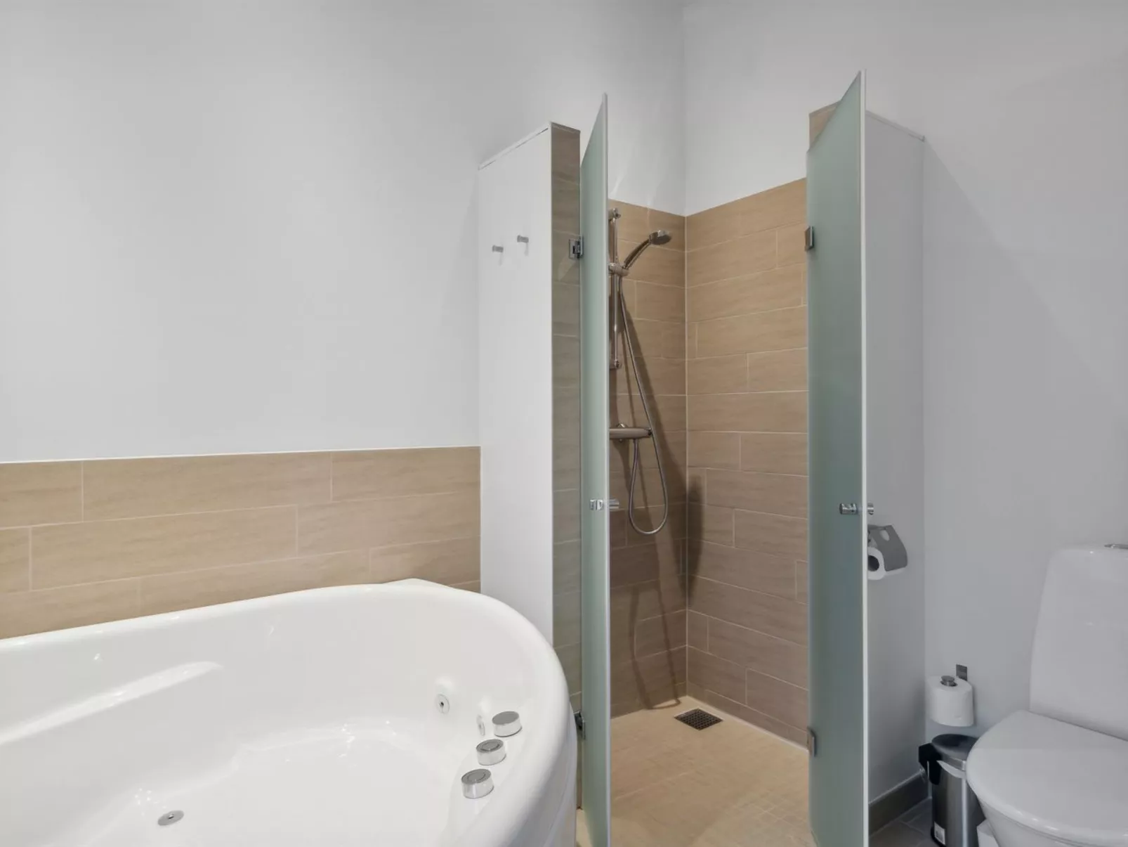 "Esmeralda" - 350m from the sea-Binnen