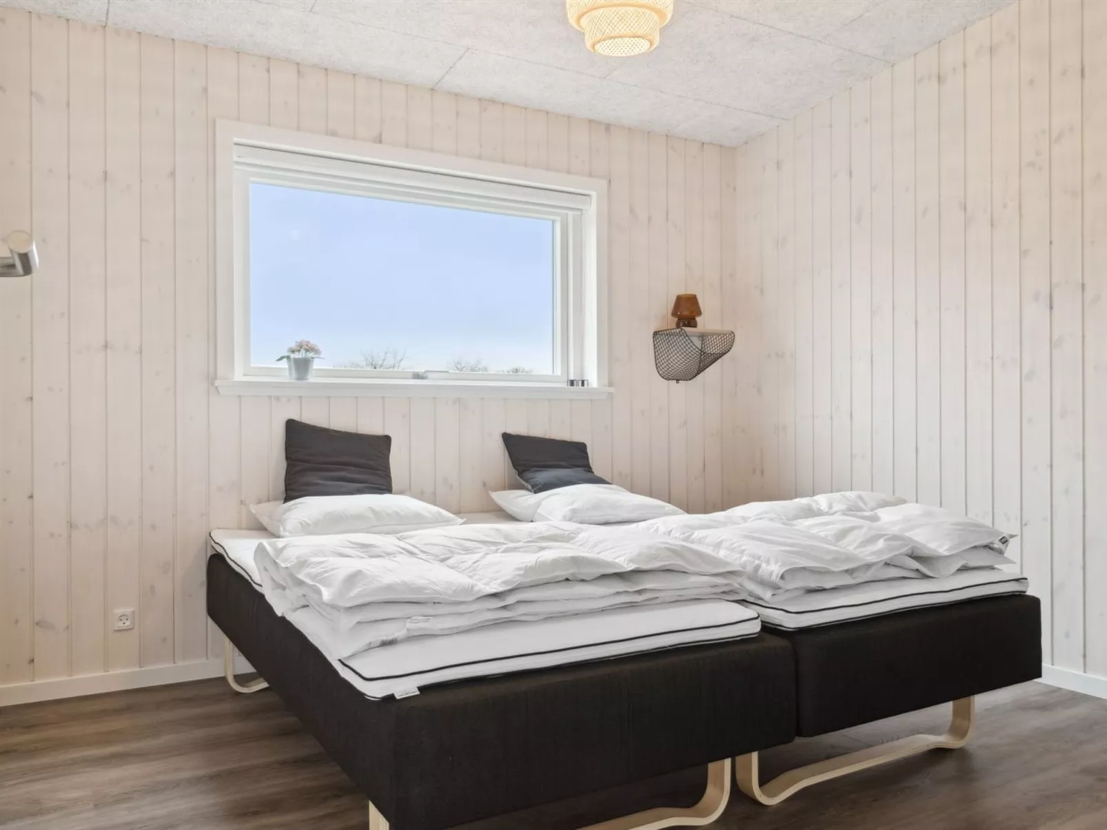 "Harrieth" - 300m from the sea-Binnen