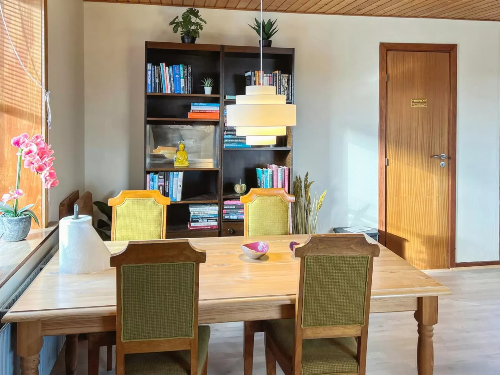 "Thera" - 5km from the sea-Binnen