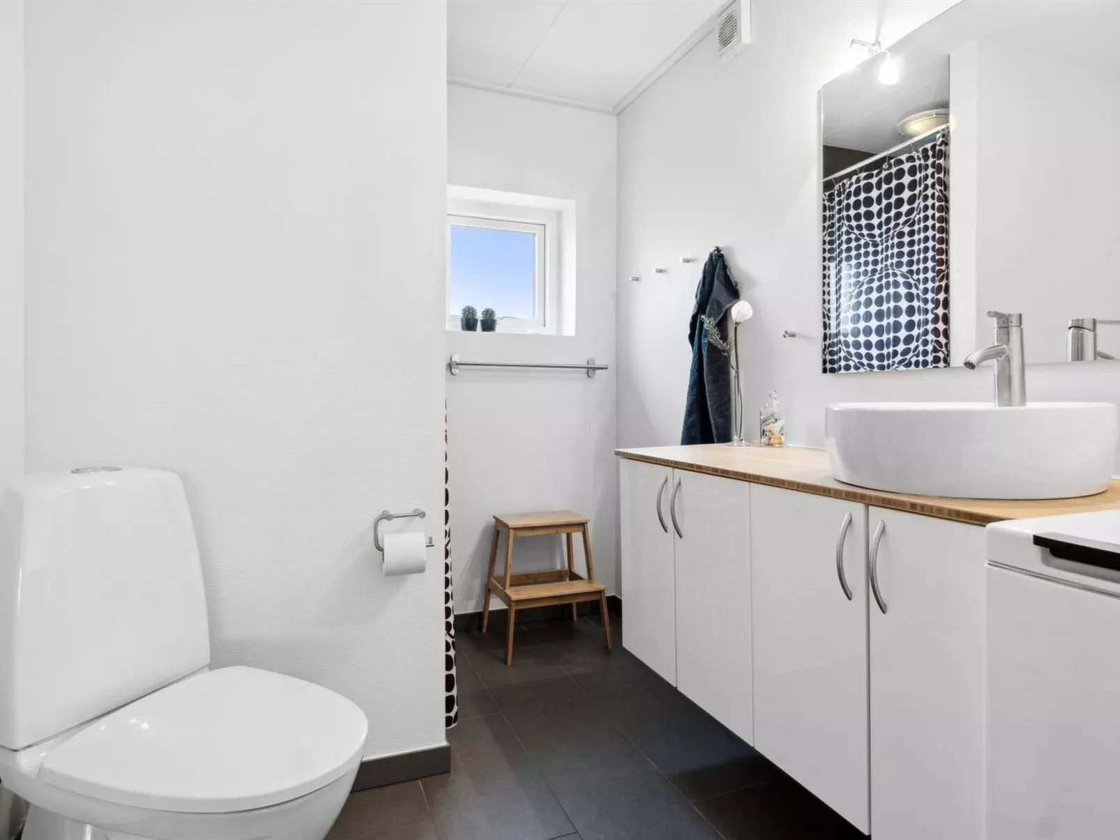 "Helemine" - 400m from the sea-Binnen