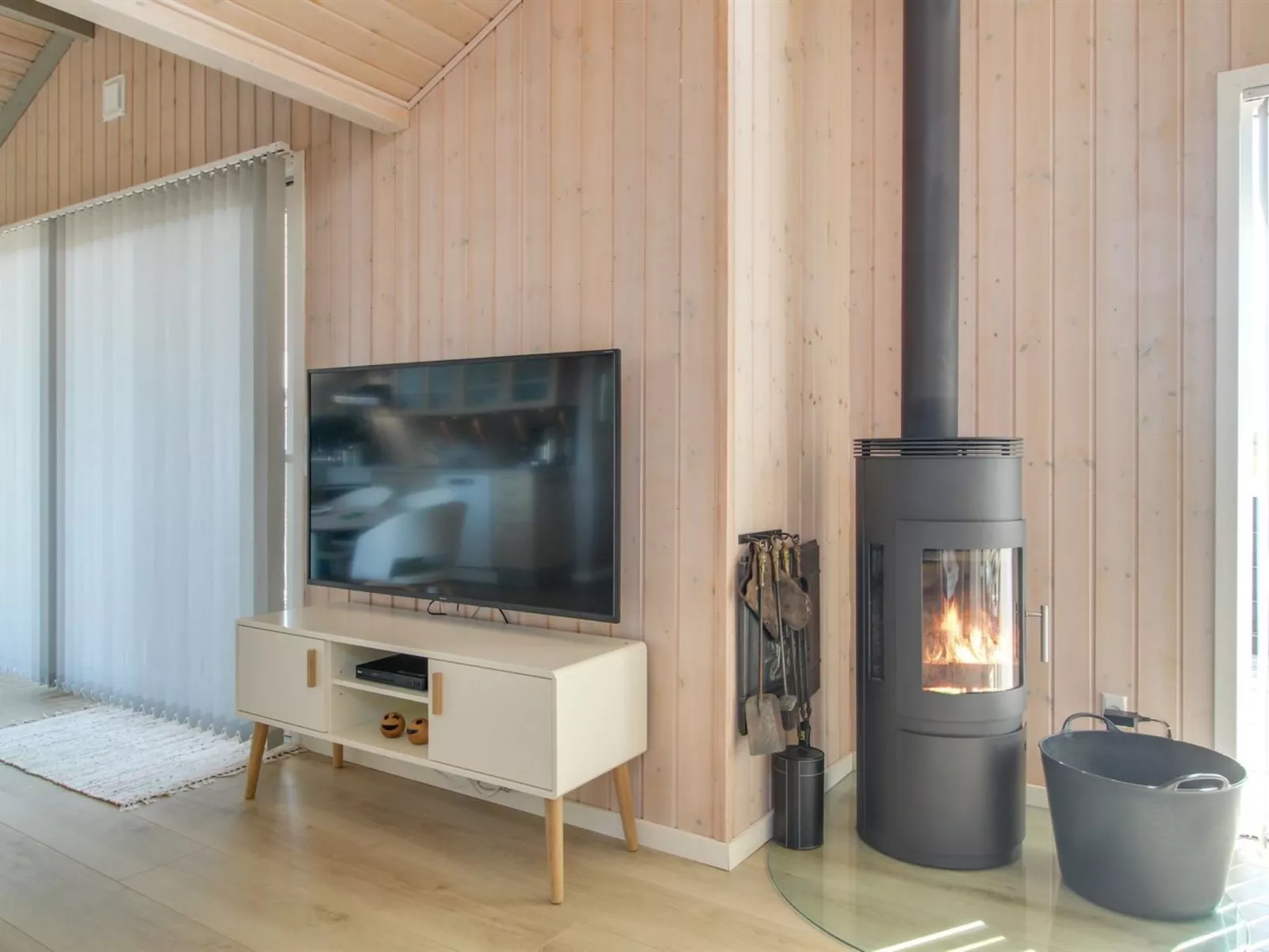 "Aska" - 400m from the sea-Binnen