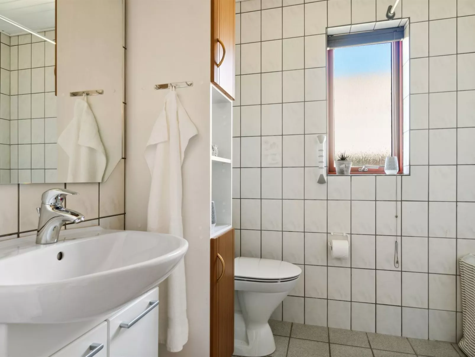 "Ingward" - 750m from the sea-Binnen