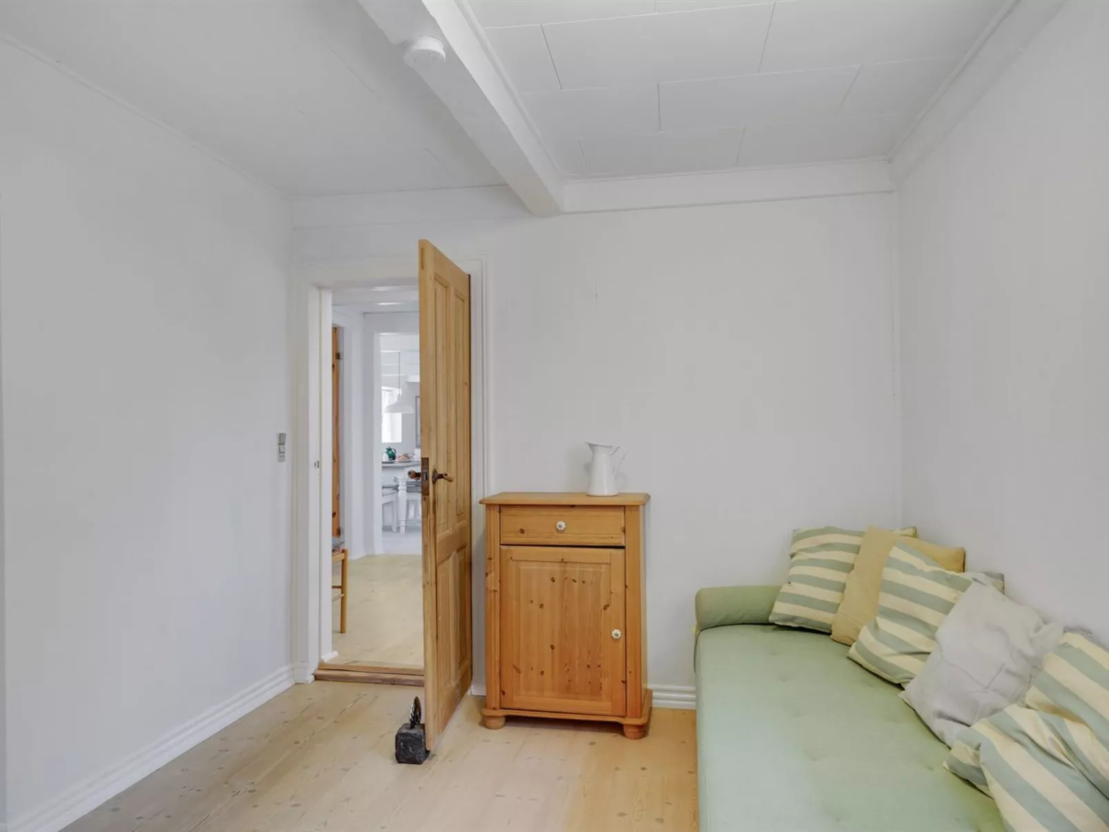 "Ilkka" - 220m from the sea-Binnen