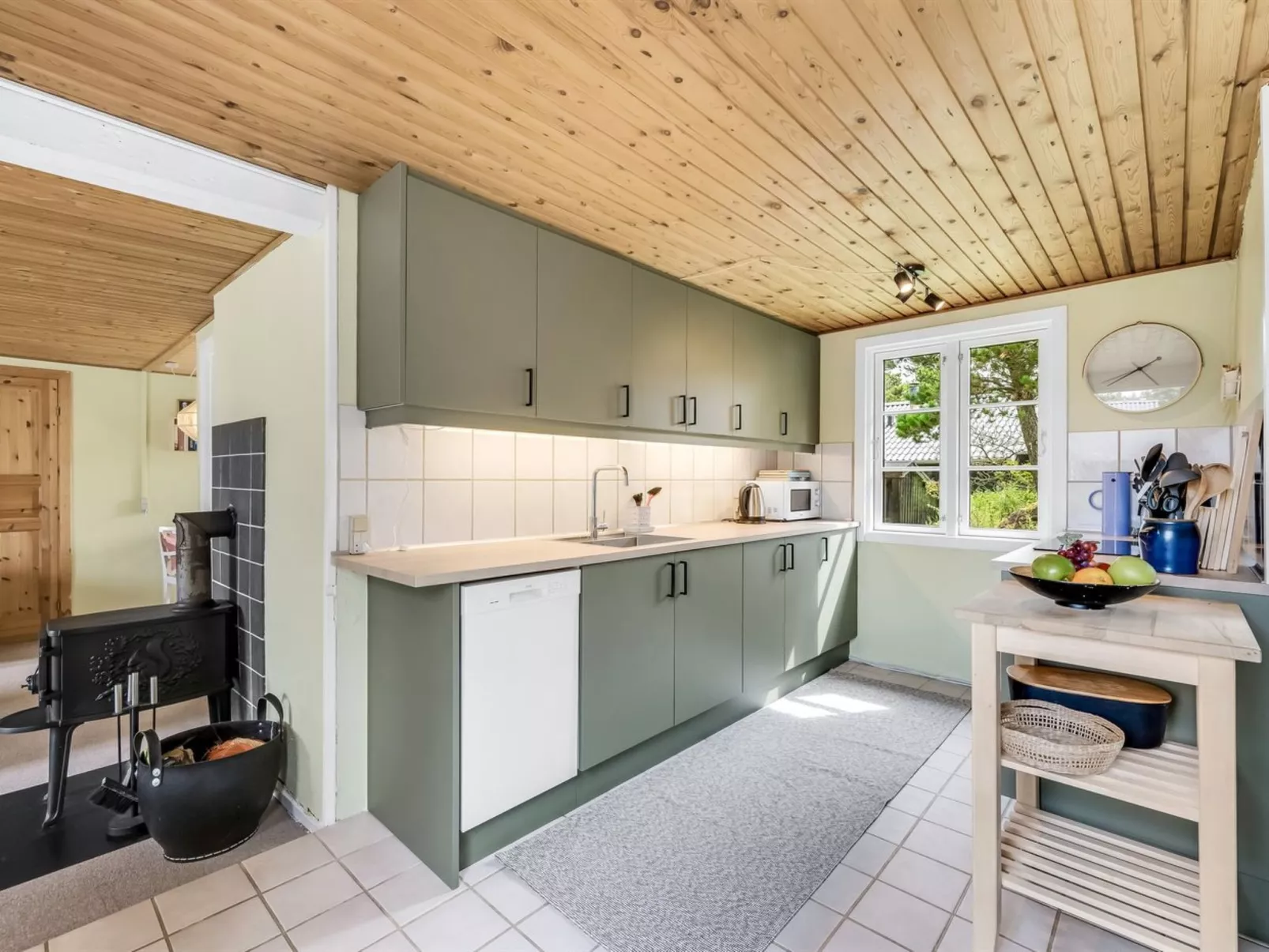 "Ljuba" - 700m from the sea-Binnen