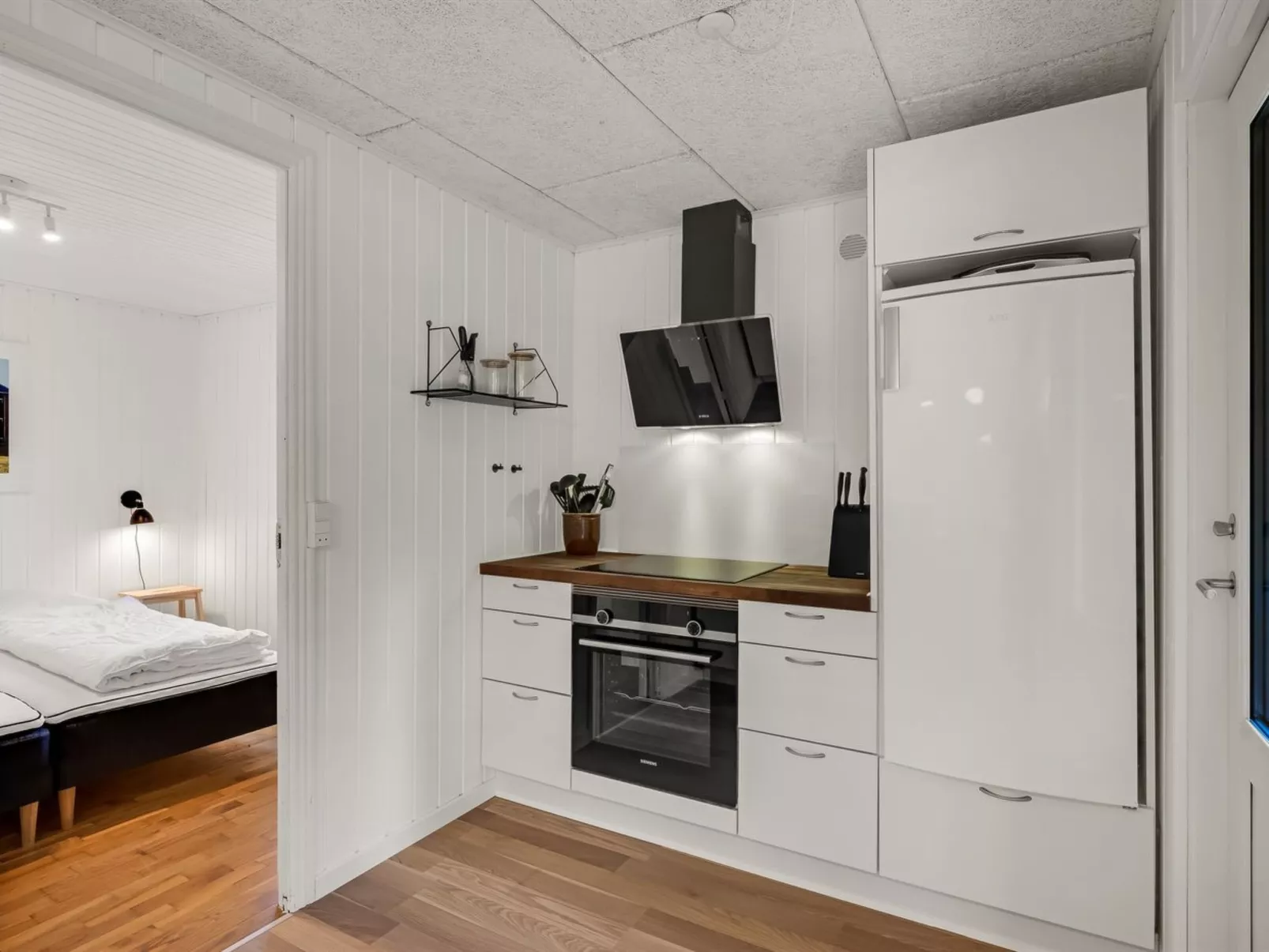 "Eli" - 1.5km to the fjord-Binnen