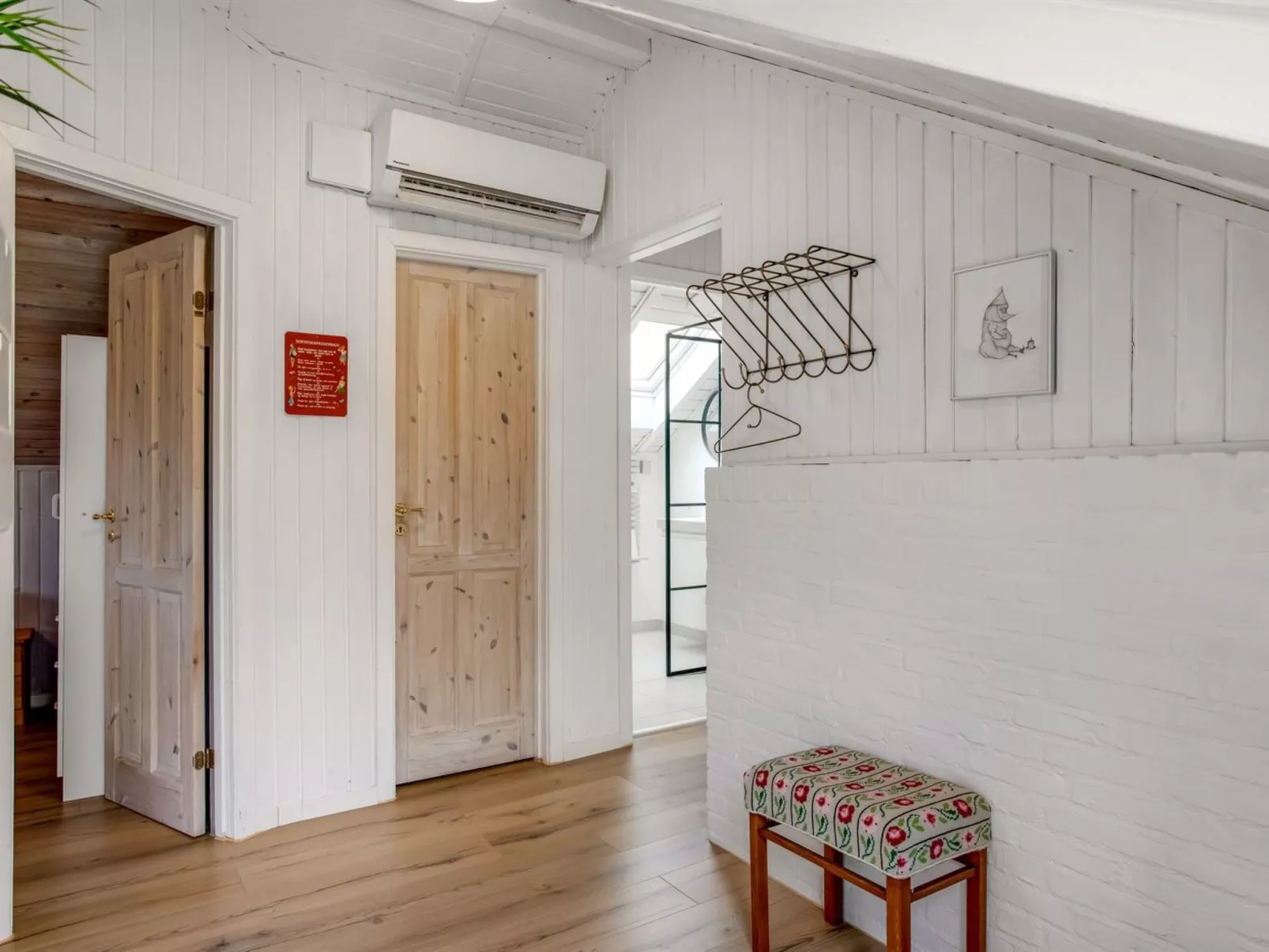 "Anu" - 300m to the fjord-Binnen