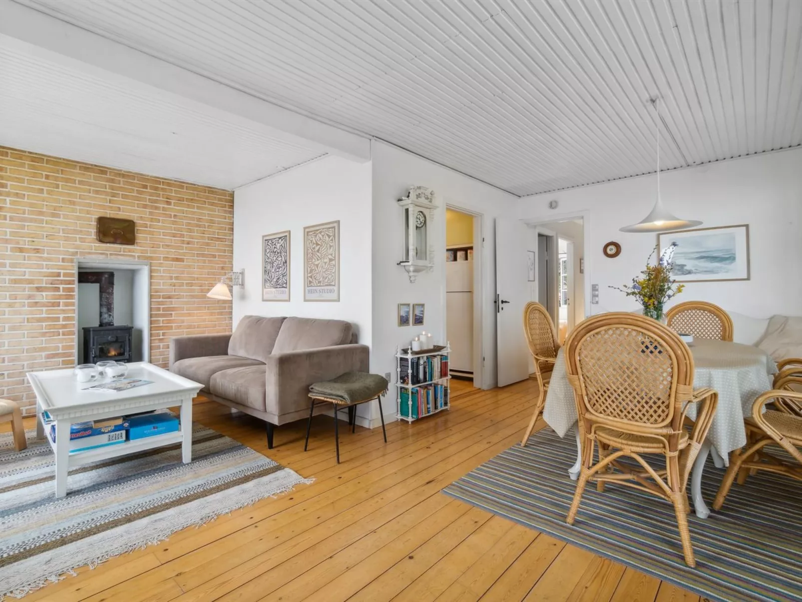 "Yasha" - 200m from the sea-Binnen