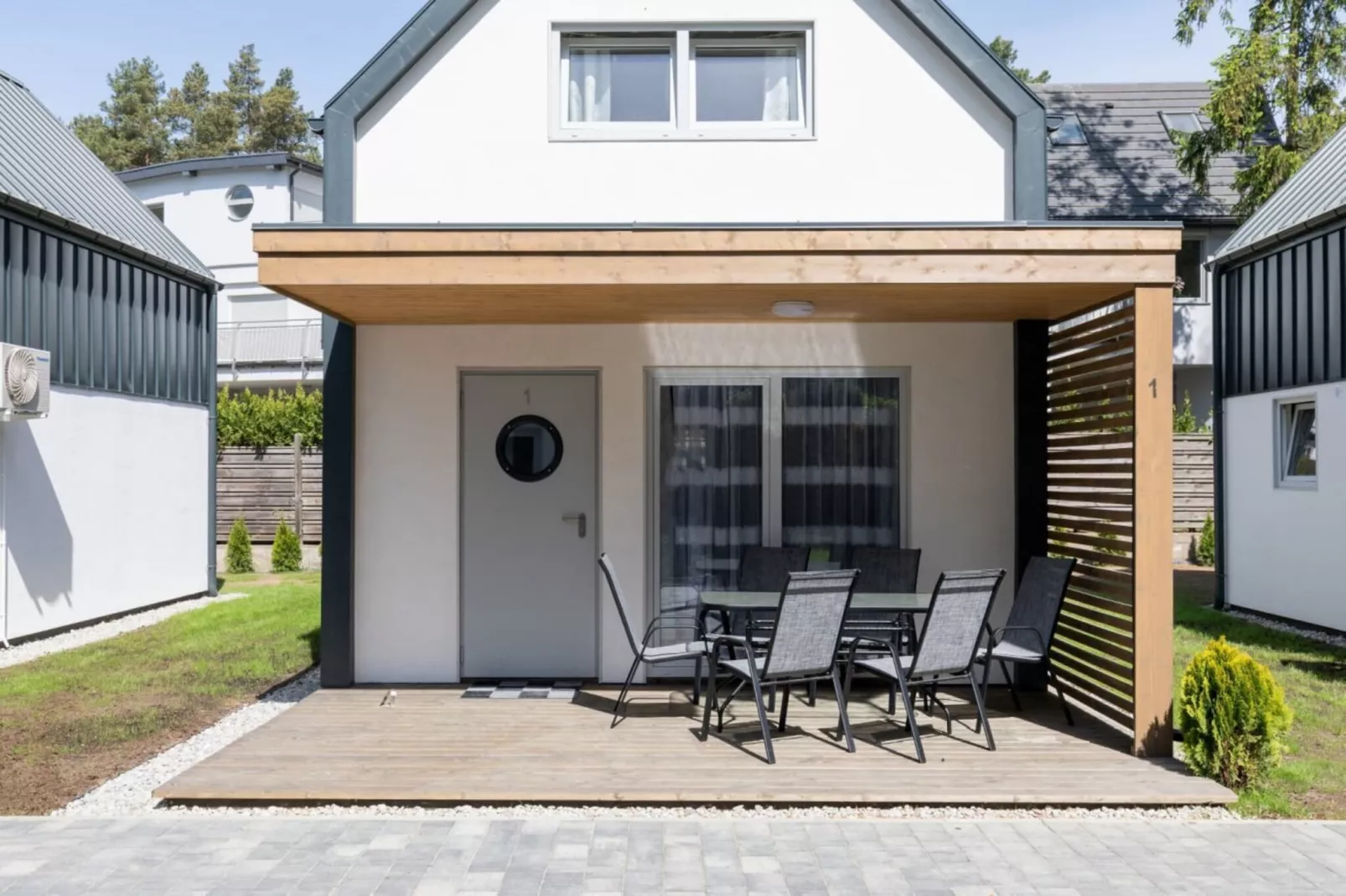 Domki letniskowe niedziela-niedziela Pobierowo-Terrasbalkon