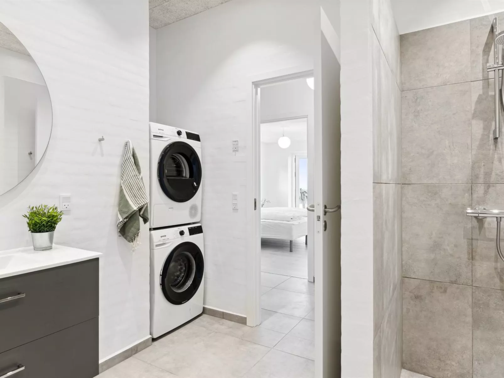 "Ann" - 1.3km from the sea-Binnen